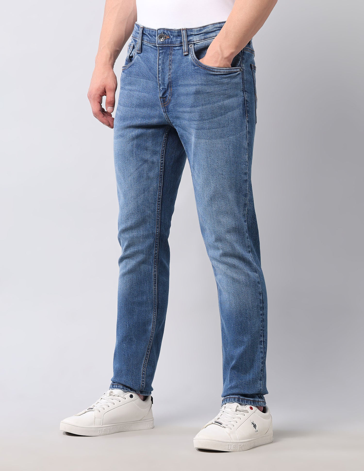 Brandon Slim Tapered Fit Blue Jeans Blue - U.S. Polo Assn. India | Large