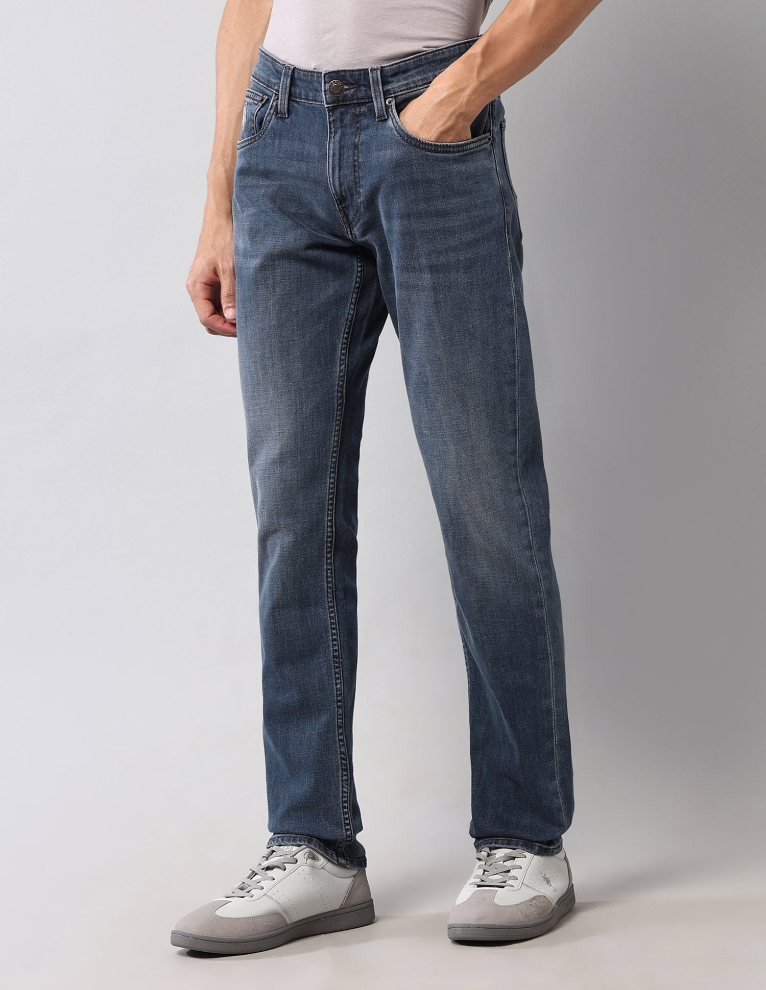 Brandon Slim Tapered Fit Blue Vintage Jeans Medium Wash - U.S. Polo Assn. India | Large