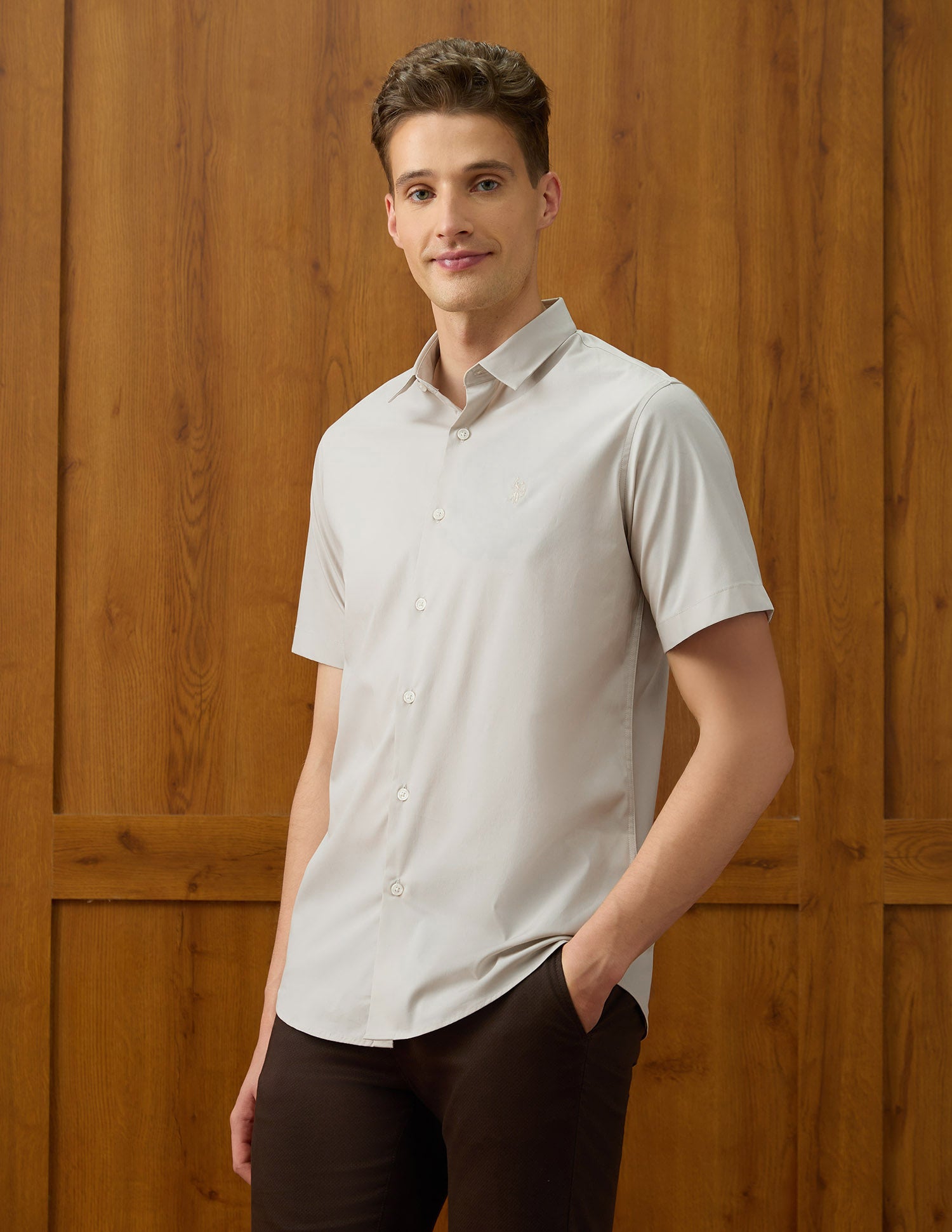 Tailored Fit Equestrian Aisle Theater Shirt Ivory - U.S. Polo Assn. India | Large