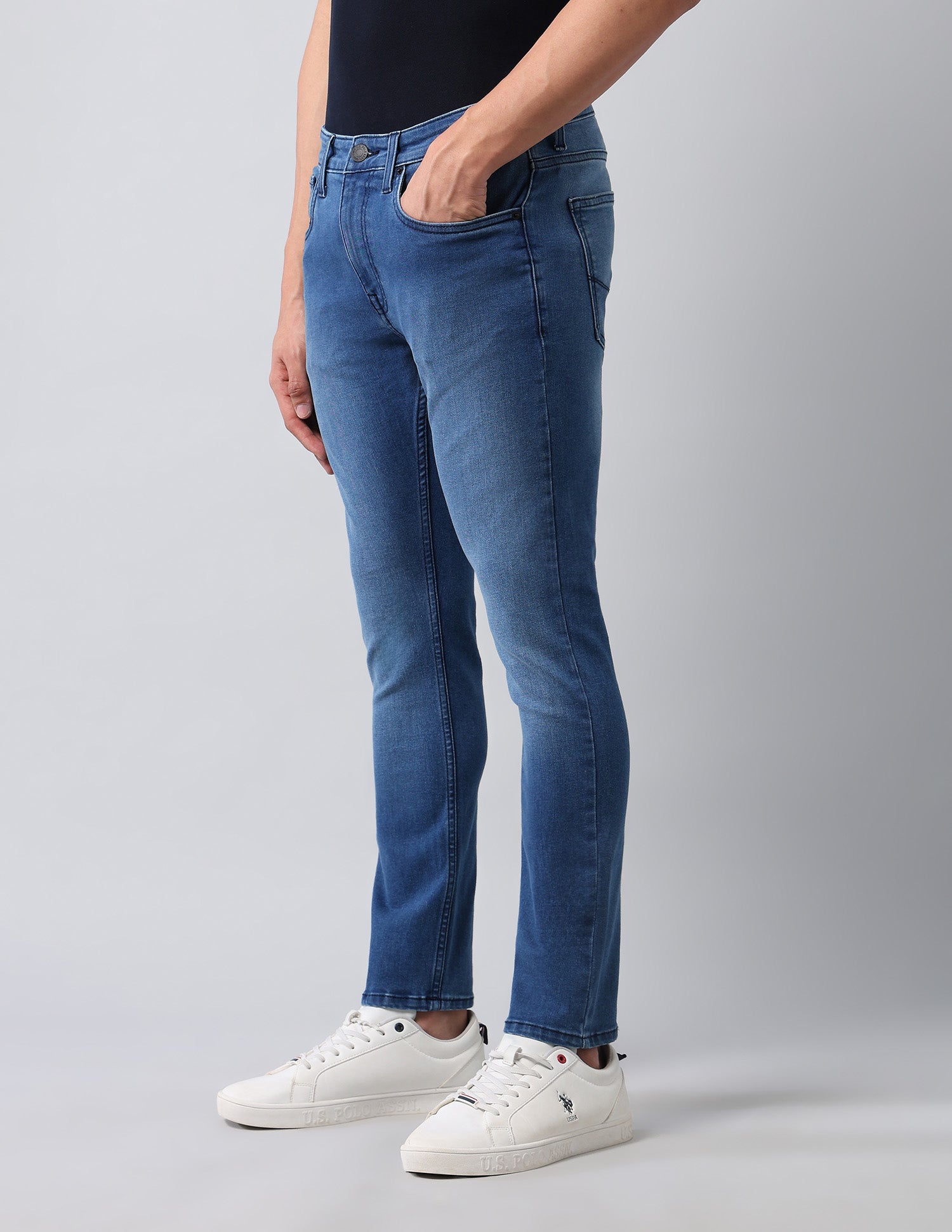 Henry Tapered Fit Blue Jeans Med Blue - U.S. Polo Assn. India | Large