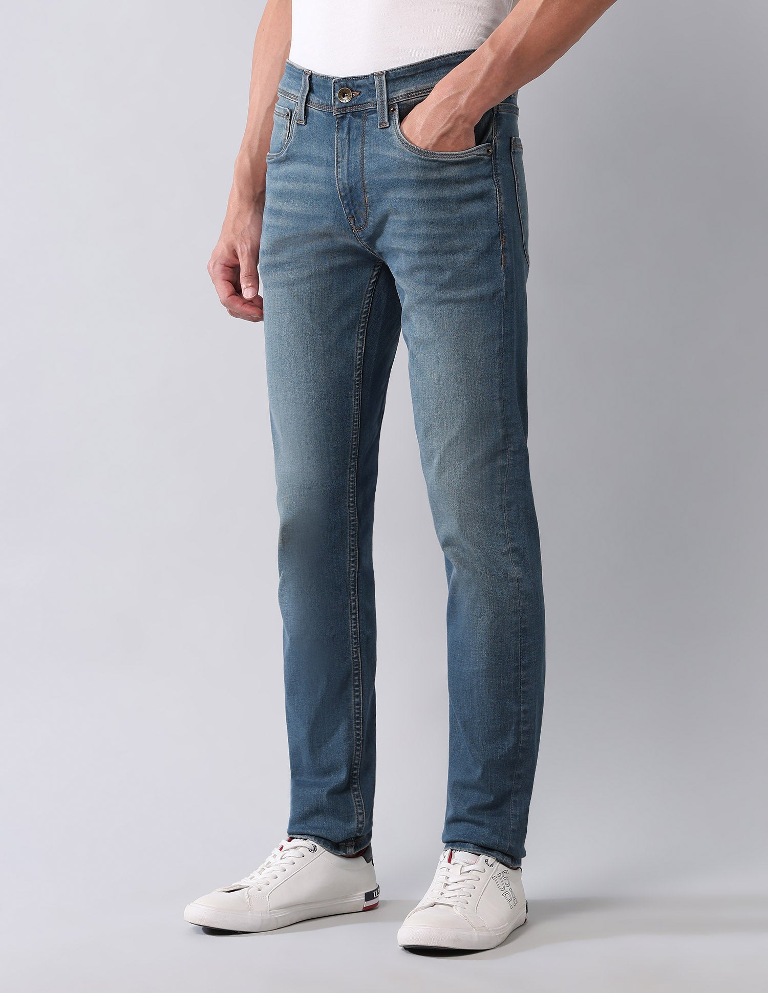 Regallo Skinny Fit Super Stretch Jeans Mid Wash - U.S. Polo Assn. India | Large
