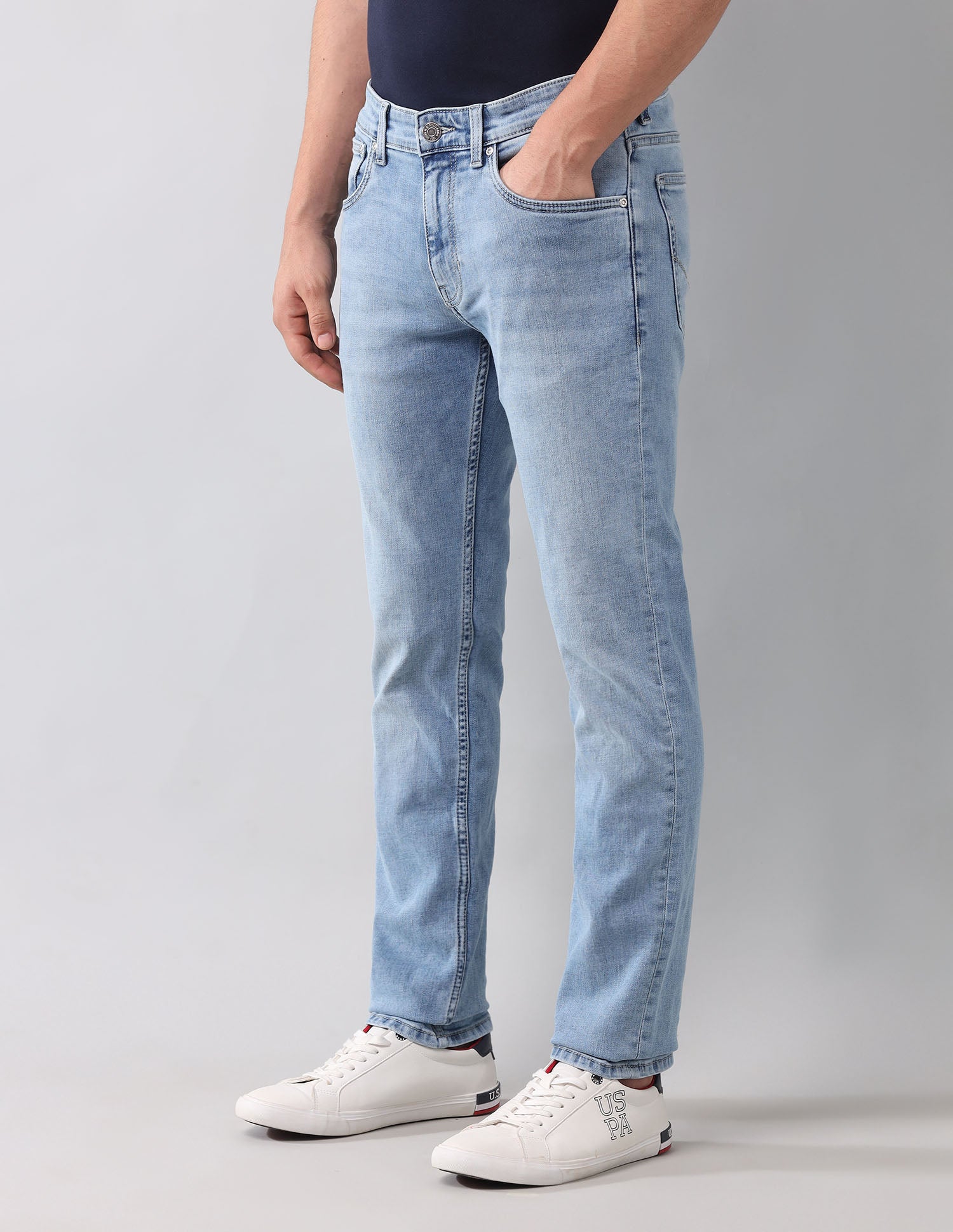 Brandon Slim Tapered Fit Vintage Jeans Light Wash - U.S. Polo Assn. India | Large