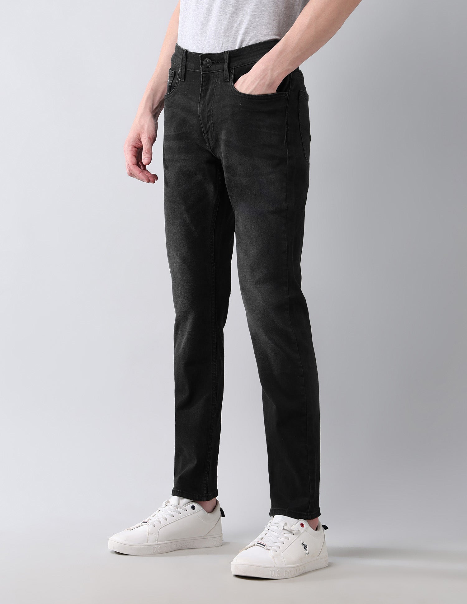 Brandon Slim Tapered Fit Authentic Denim Jeans Black - U.S. Polo Assn. India | Large