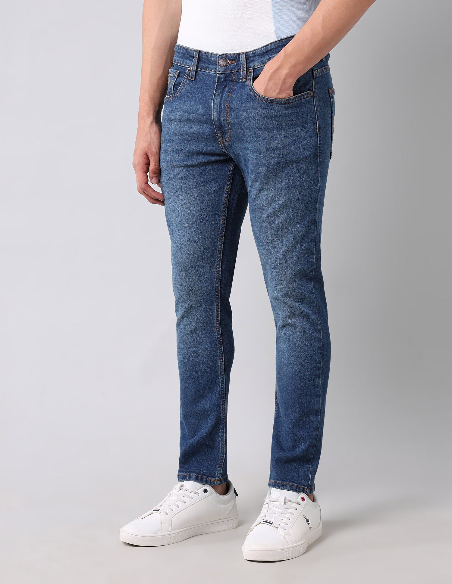 Henry Tapered Fit Blue Jeans Blue - U.S. Polo Assn. India | Large