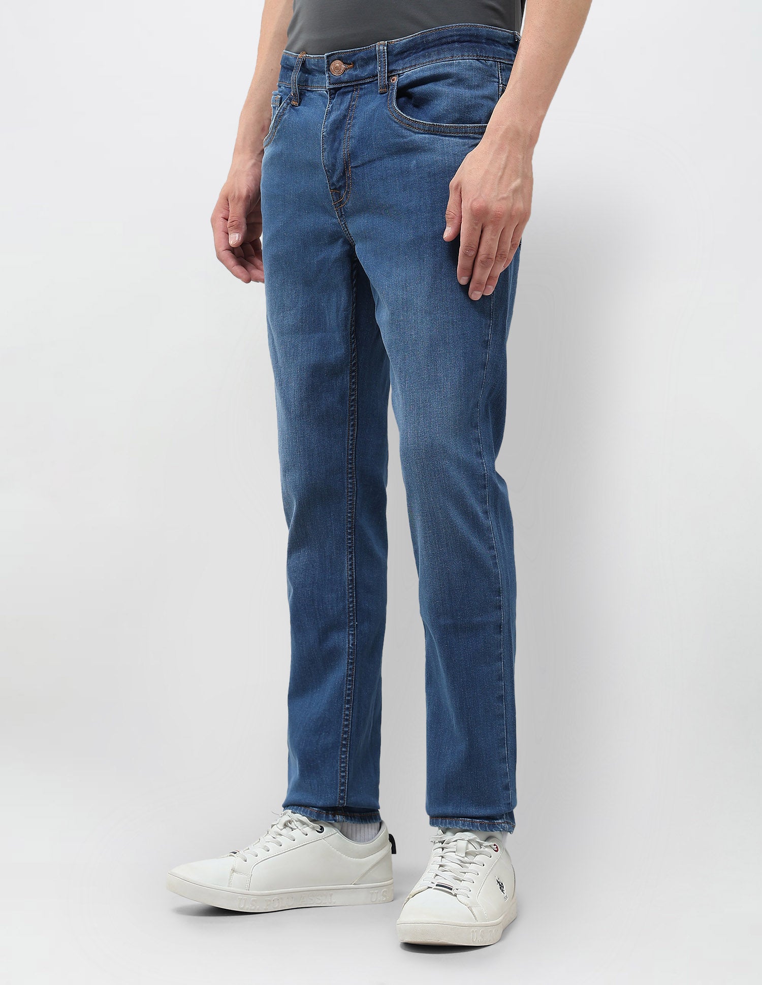 Brandon Slim Tapered Fit Blue Jeans Light Indigo - U.S. POLO ASSN. | Large