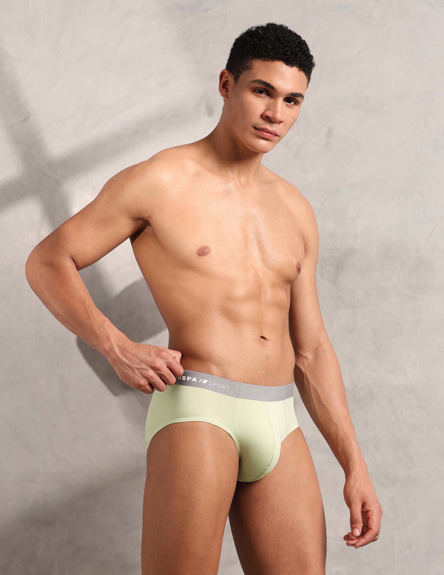 Breathable Seamless Sports RB002 Brief Wihite Jade - U.S. Polo Assn. India | Large
