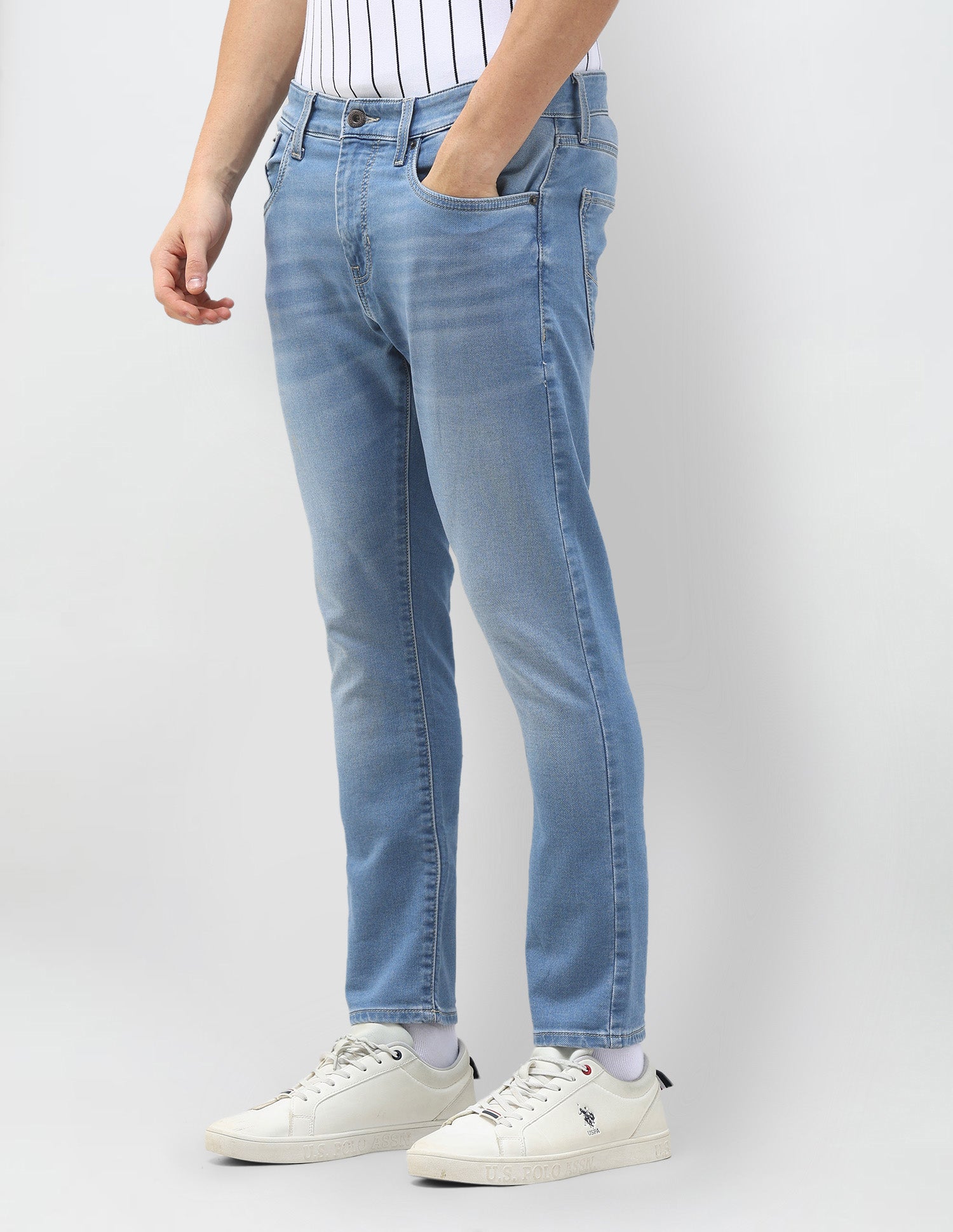 Henry Tapered Fit Blue Jeans Light Blue - U.S. Polo Assn. India | Large