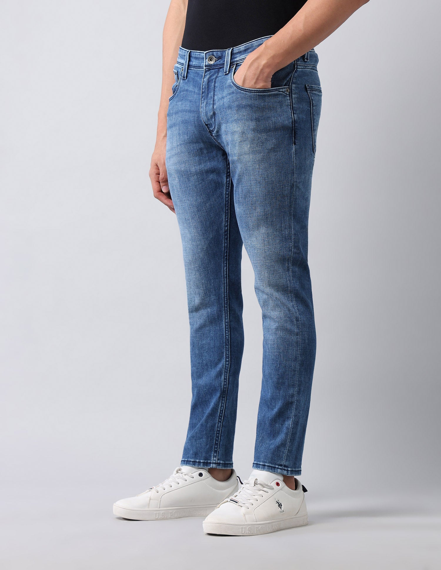 Henry Tapered Fit Blue Jeans Medium wash - U.S. POLO ASSN. | Large