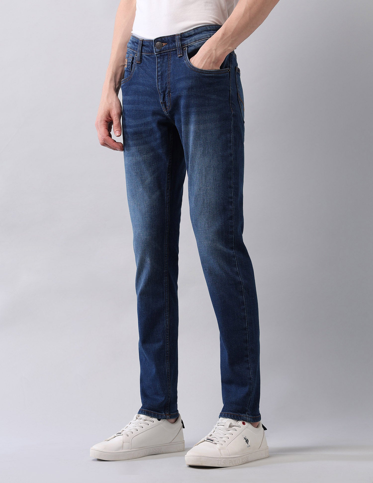 Brandon Slim Tapered Fit Blue Jeans Blue - U.S. Polo Assn. India | Large