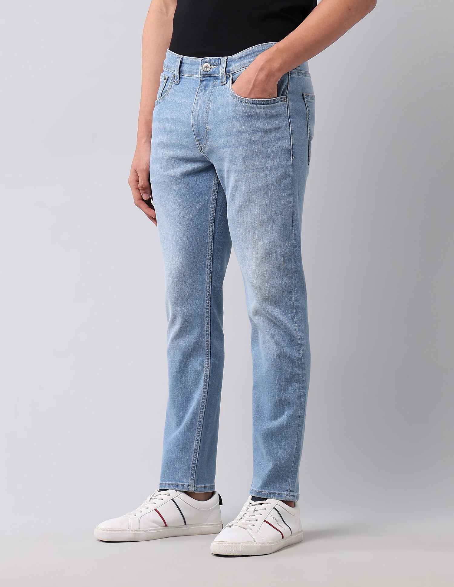 Cole Comfort Fit Blue Vintage Jeans Light Wash - U.S. POLO ASSN. | Large