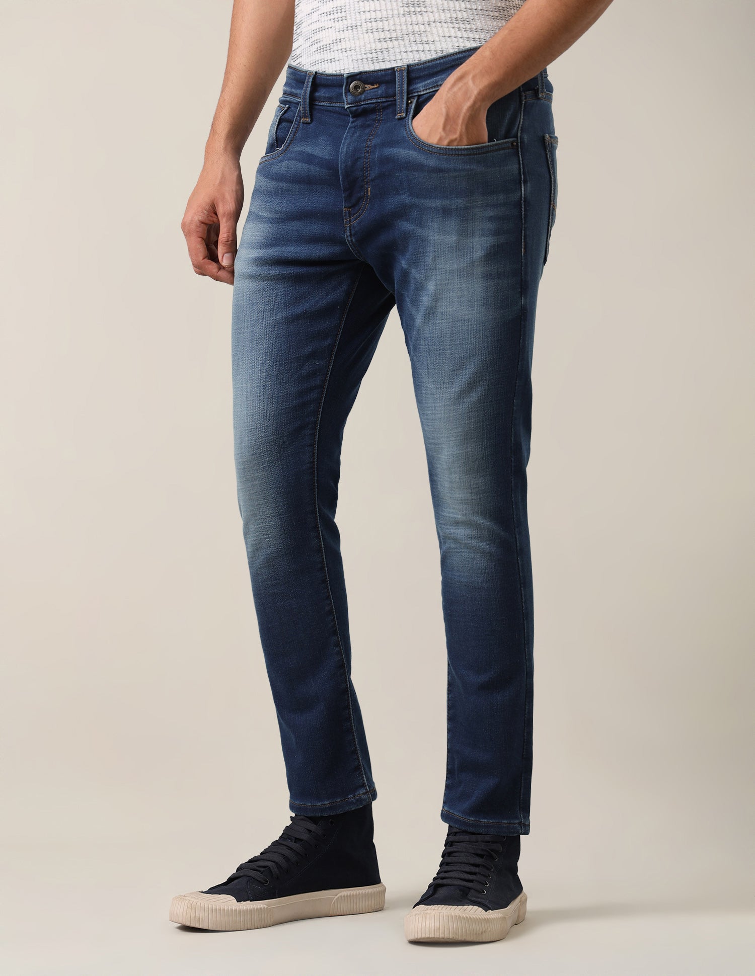 Henry Tapered Fit Blue Jeans Tinted Blue - U.S. Polo Assn. India | Large