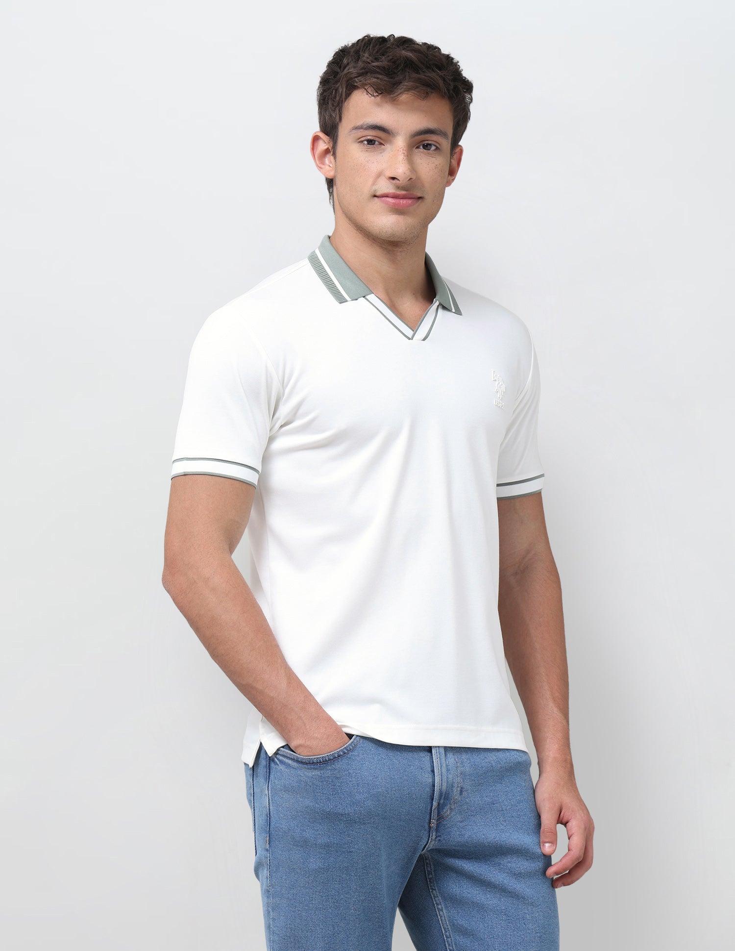 Solid Slim Fit Polo Shirt Ivory - U.S. Polo Assn. India | Large
