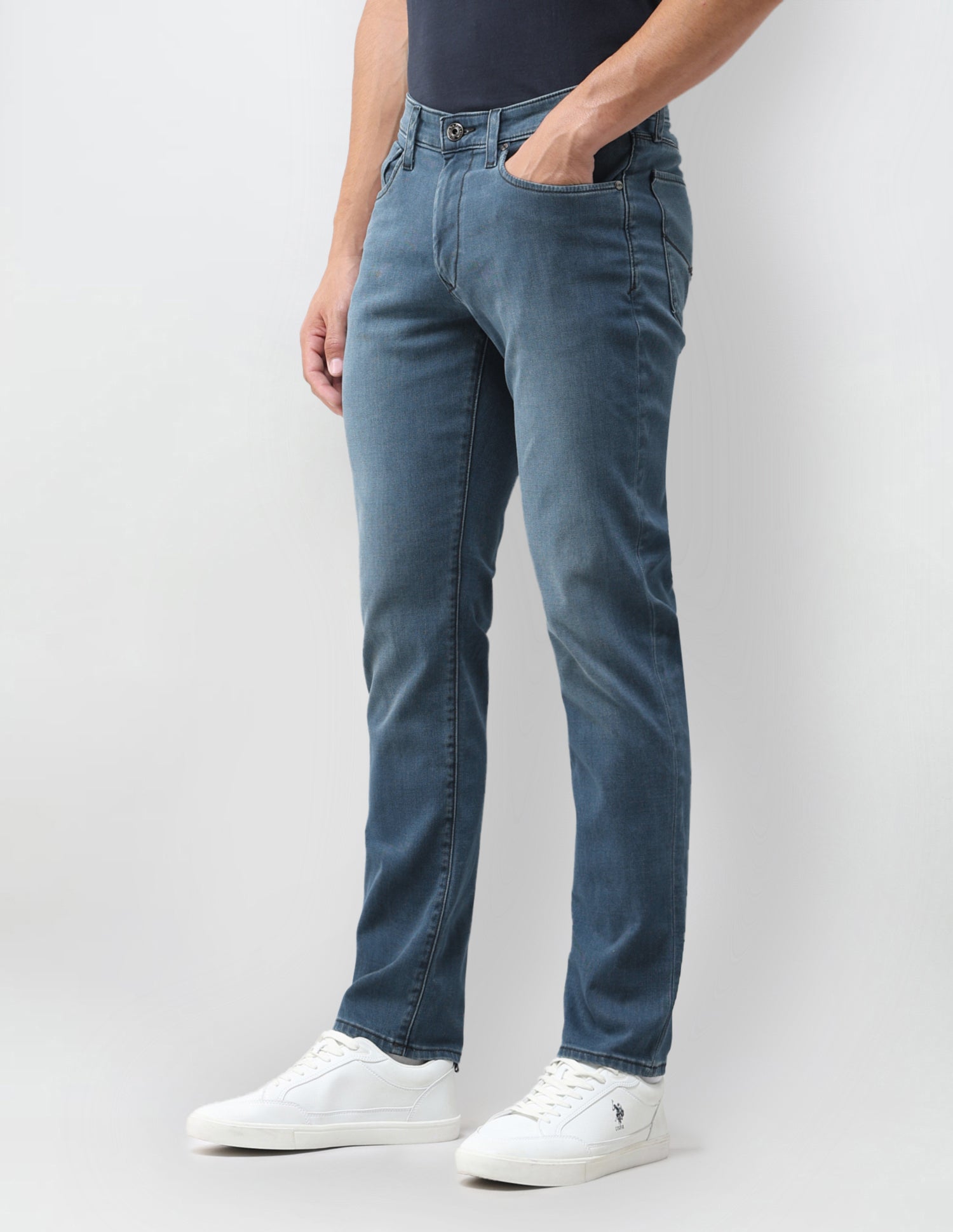 Brandon Slim Tapered Fit Blue Jeans Blue - U.S. Polo Assn. India | Large
