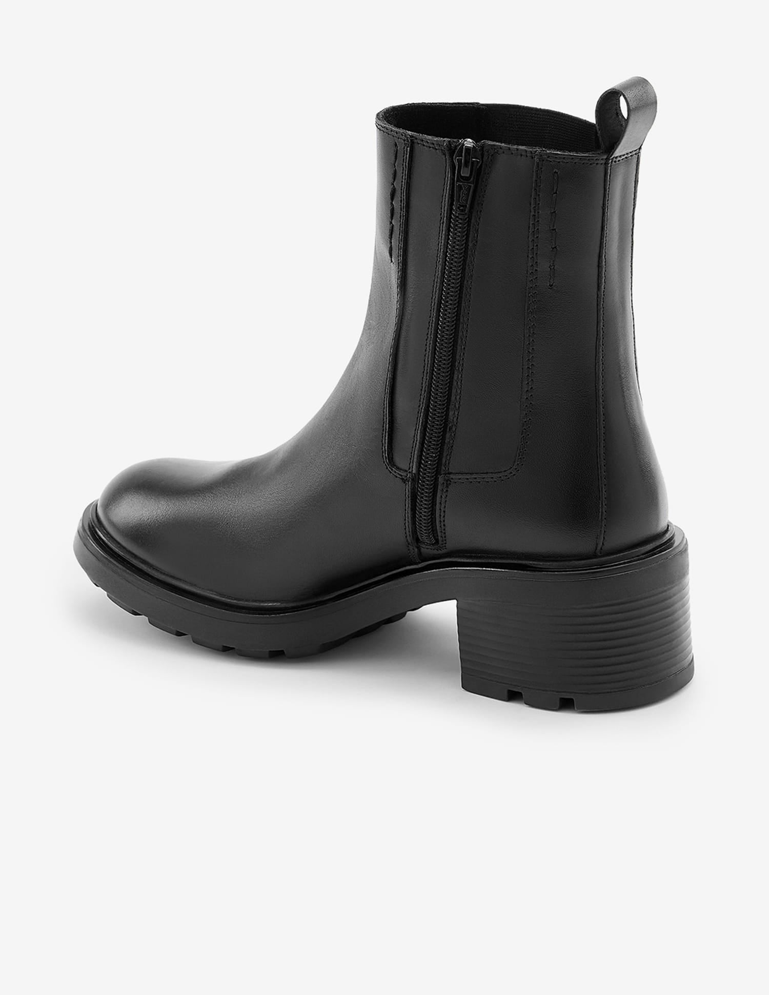 Mynta Leather Chelsea Boots Black - U.S. Polo Assn. India | Large