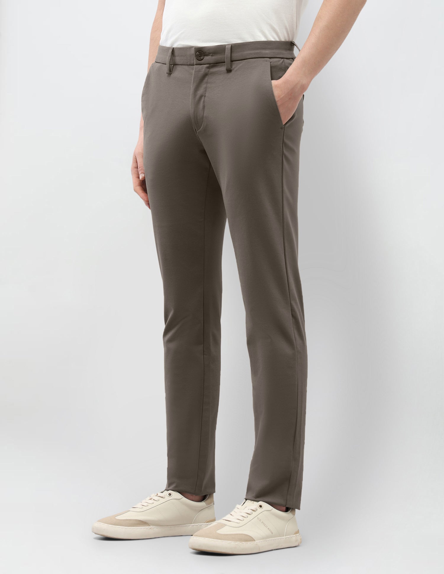 Solid Austin Slim Fit Trousers Brown - U.S. Polo Assn. India | Large