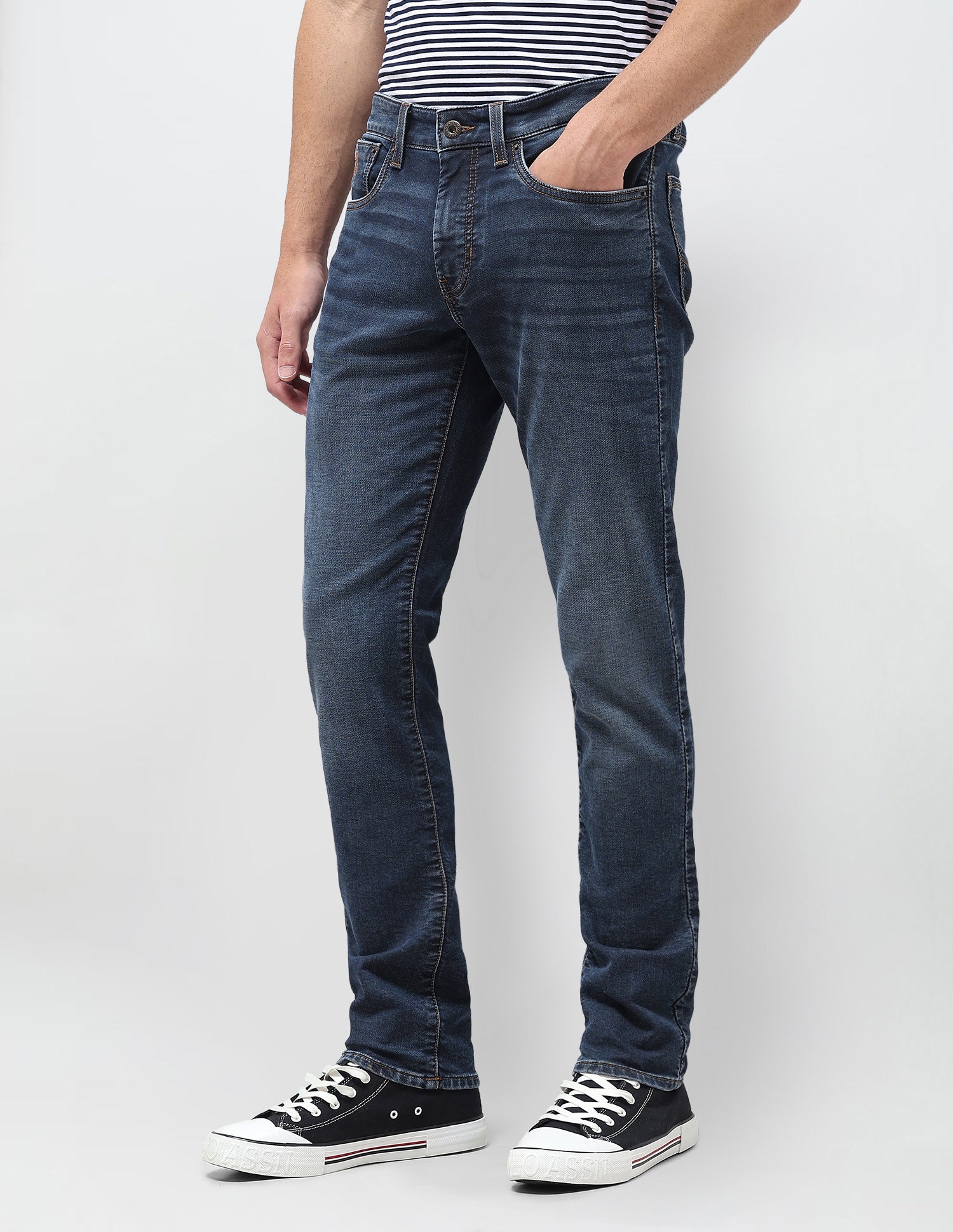 Brandon Slim Tapered Fit Blue Jeans Dark Blue - U.S. Polo Assn. India | Large