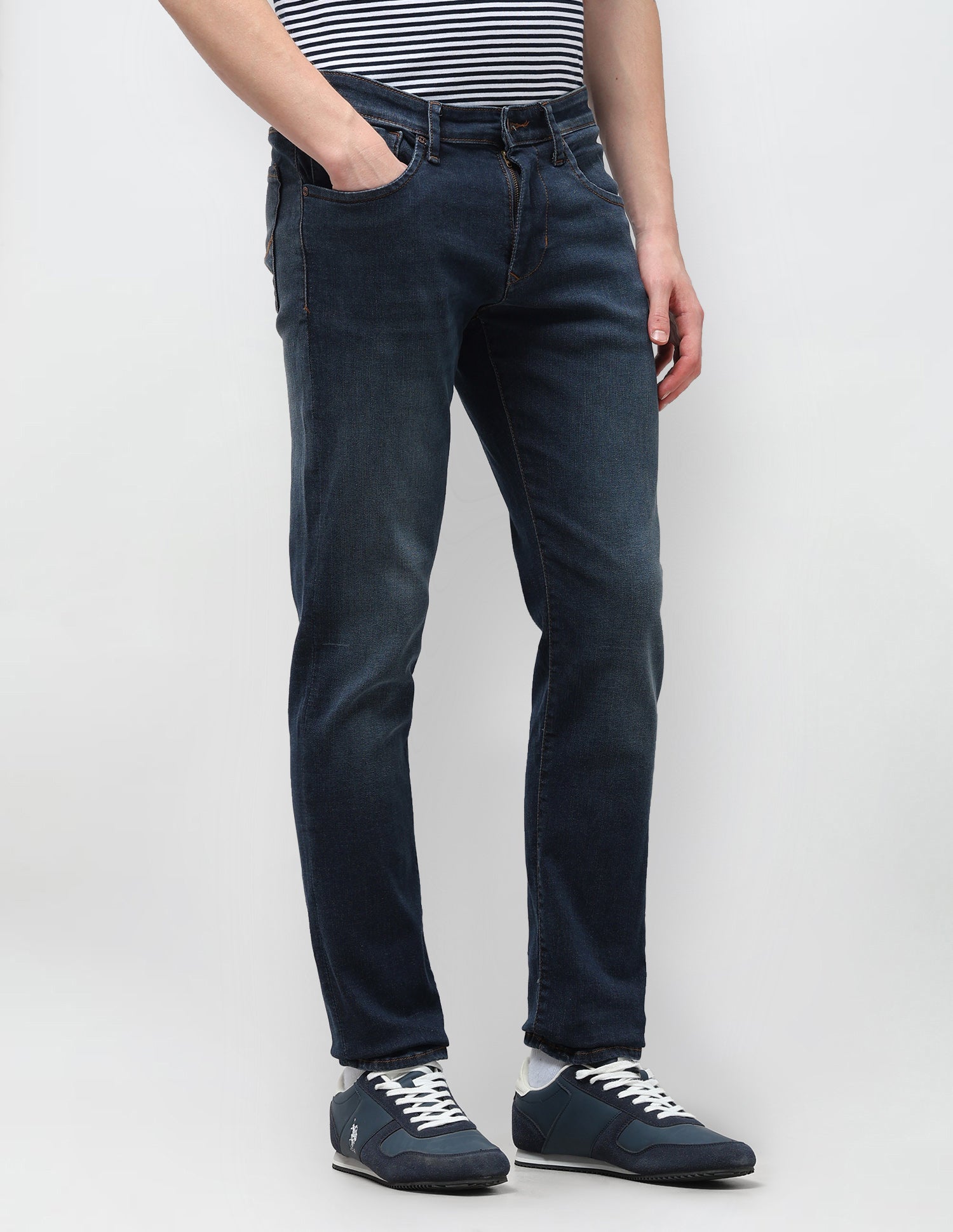 Brandon Slim Tapered Fit Blue Jeans Tinted Blue - U.S. Polo Assn. India | Large
