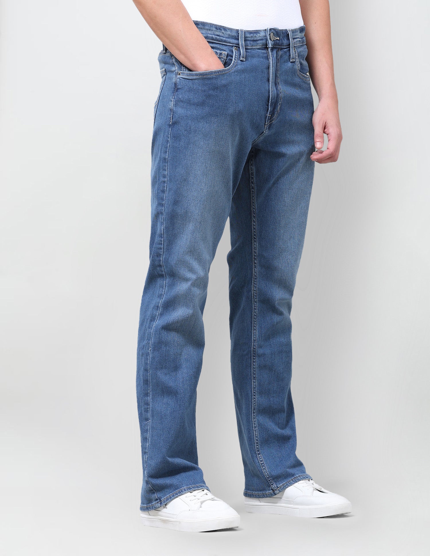 Connor Bootcut Fit Blue Jeans Light Indigo - U.S. Polo Assn. India | Large