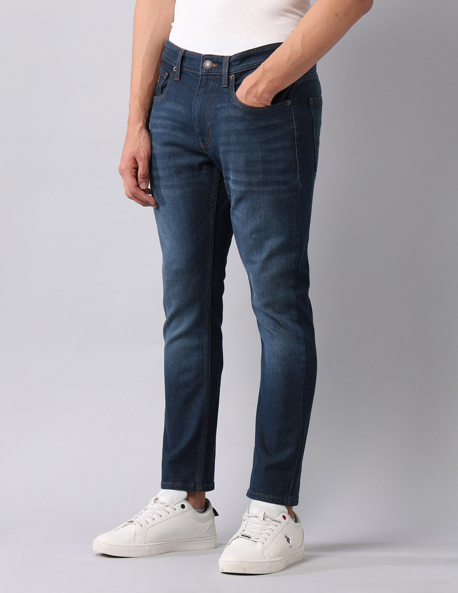 Henry Tapered Fit Blue Jeans Blue - U.S. Polo Assn. India | Large