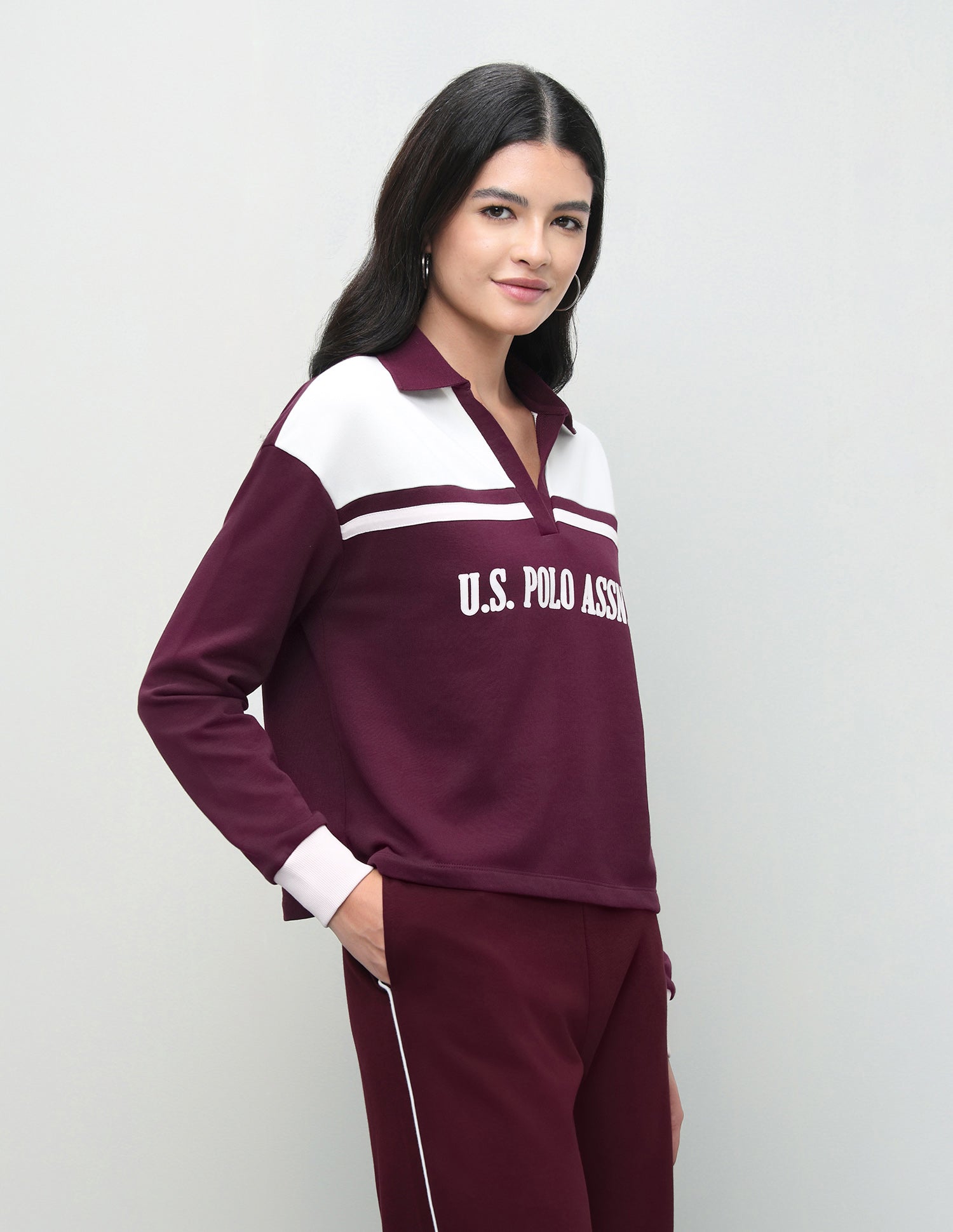 Colourblocked Regular Fit Cropped Sweatshirt Wine - U.S. Polo Assn. India | Large