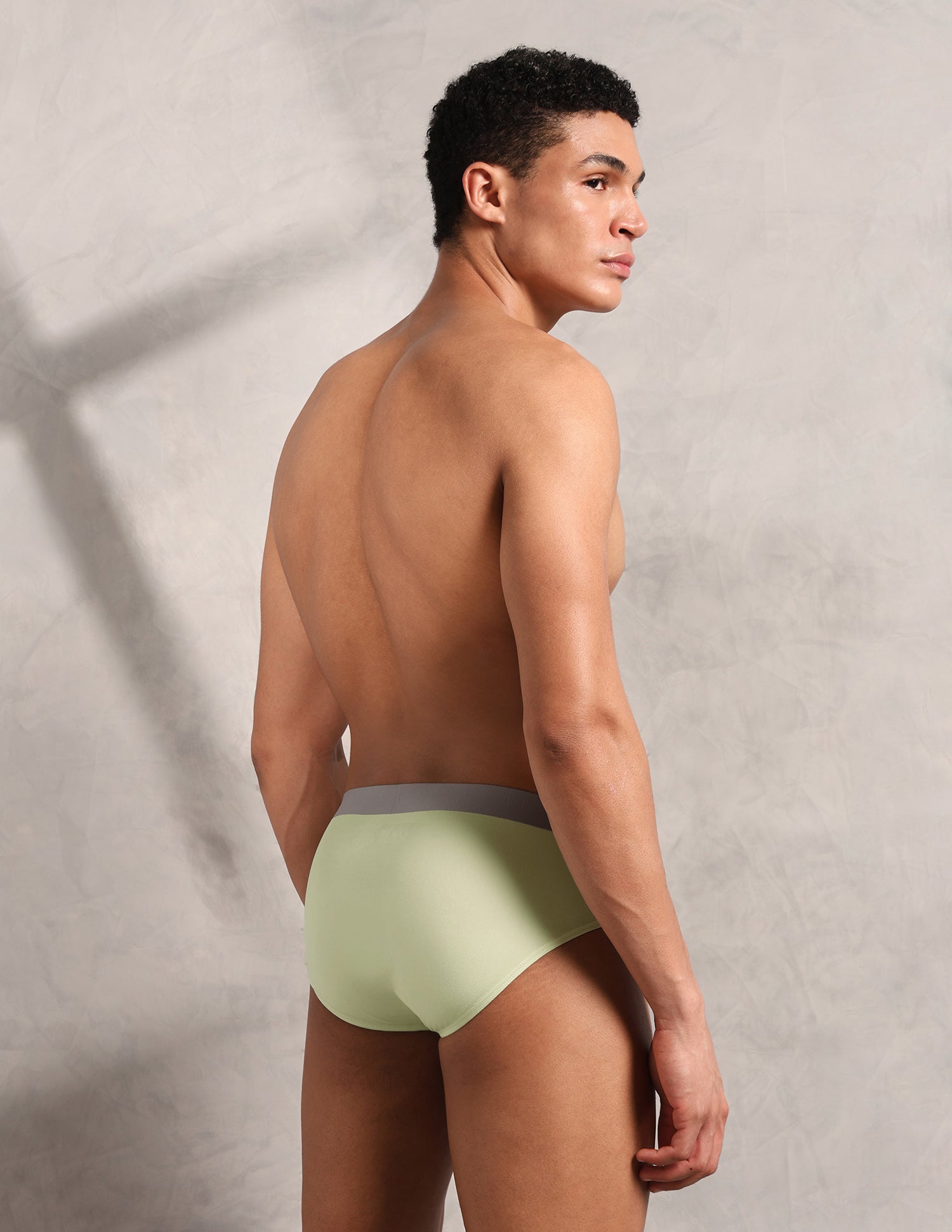 Breathable Seamless Sports RB002 Brief Wihite Jade - U.S. Polo Assn. India | Large