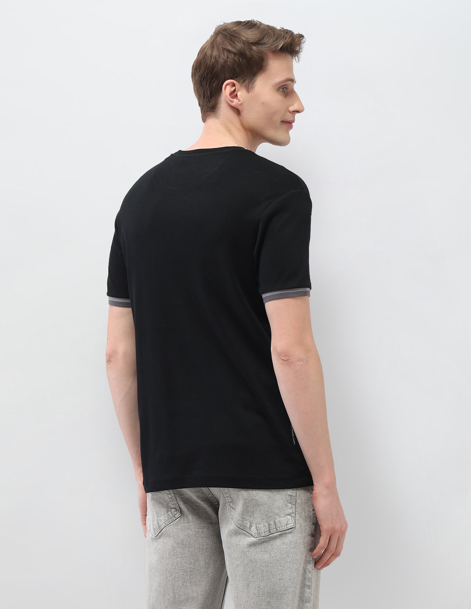 Solid Slim Fit Black & Gold T-Shirt Black - U.S. Polo Assn. India | Large