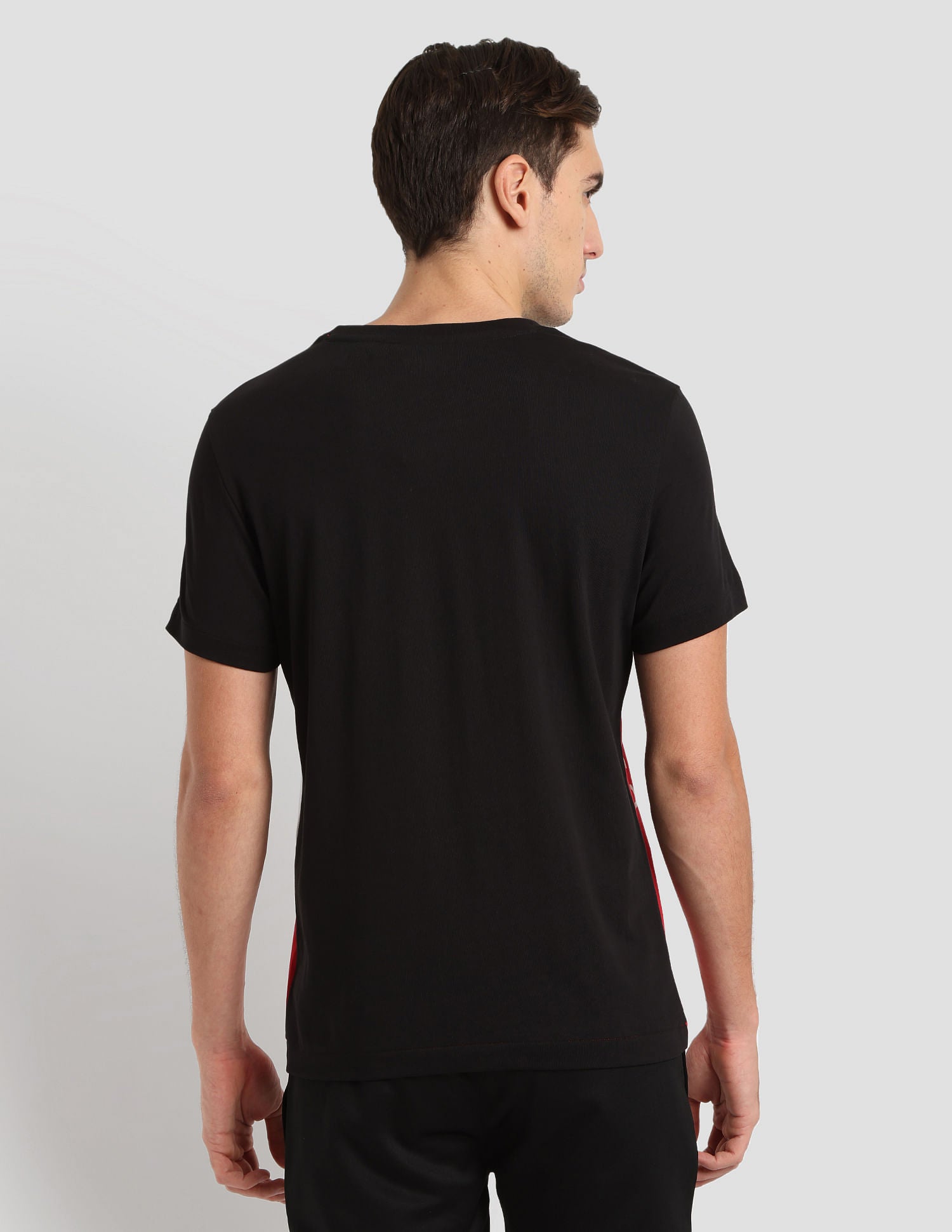 Diagonal Colour Block Active T-Shirt Black - U.S. Polo Assn. India | Large