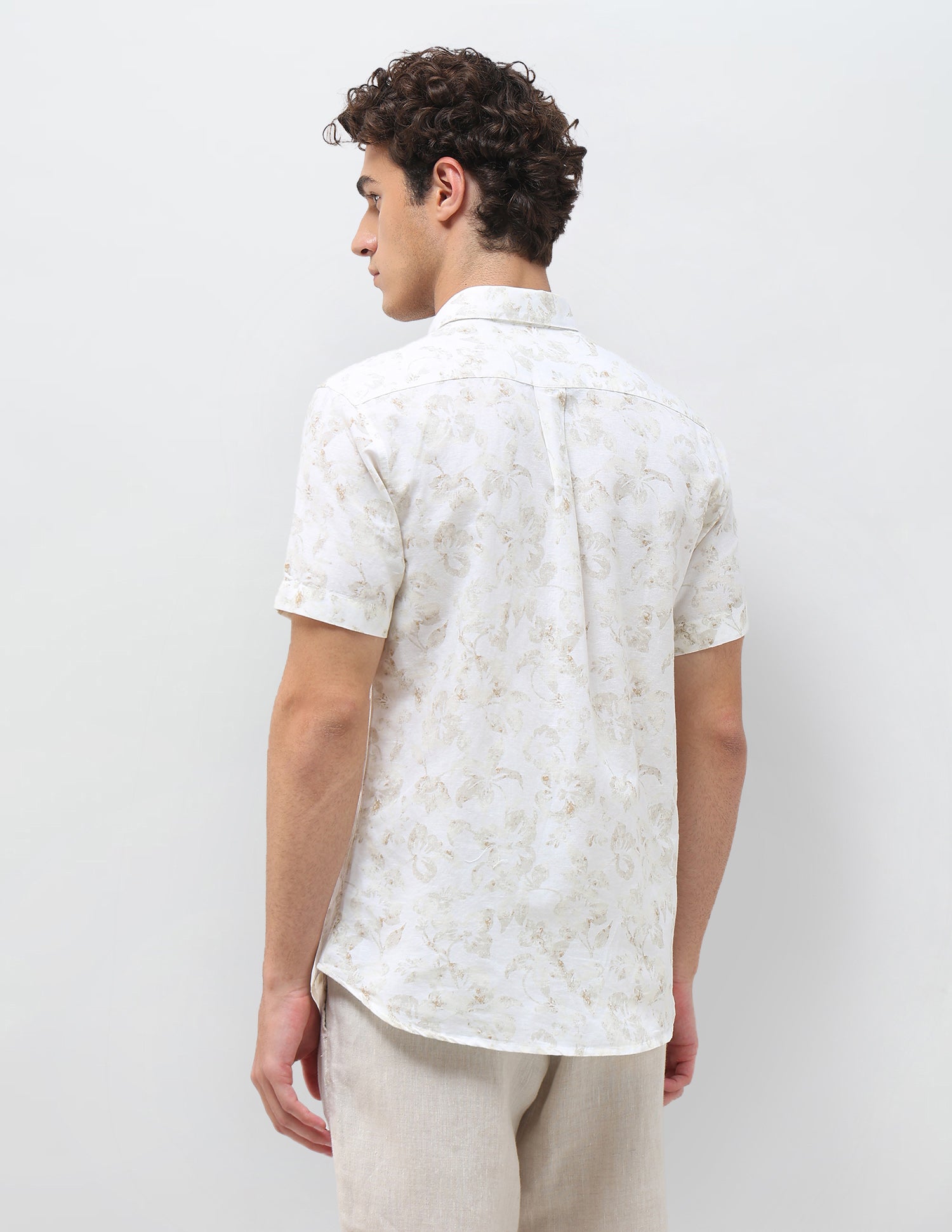 Floral Printed Regular Fit Shirt Ivory - U.S. Polo Assn. India | Large