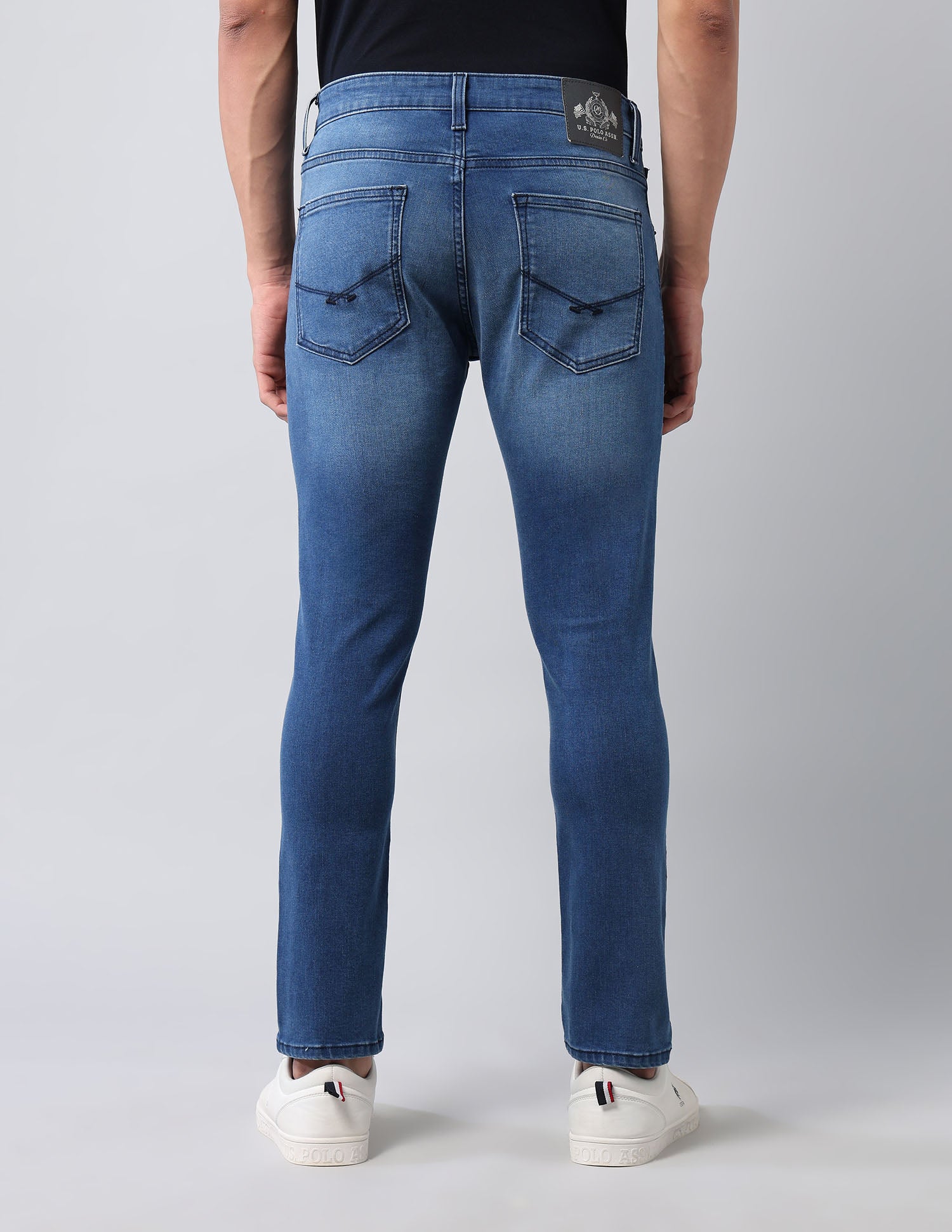 Henry Tapered Fit Blue Jeans Med Blue - U.S. Polo Assn. India | Large