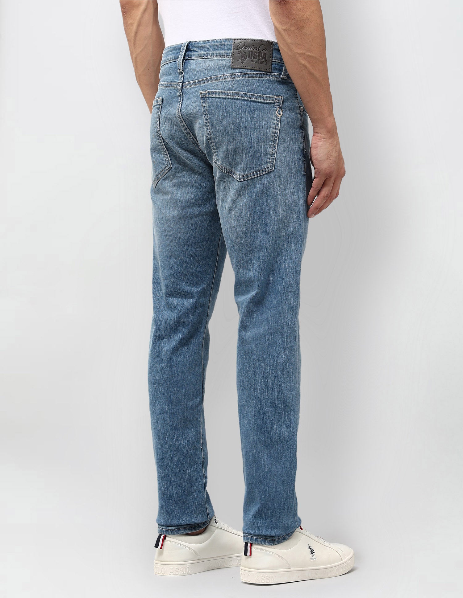 Brandon Slim Tapered Fit Blue Jeans Light Wash - U.S. POLO ASSN. | Large