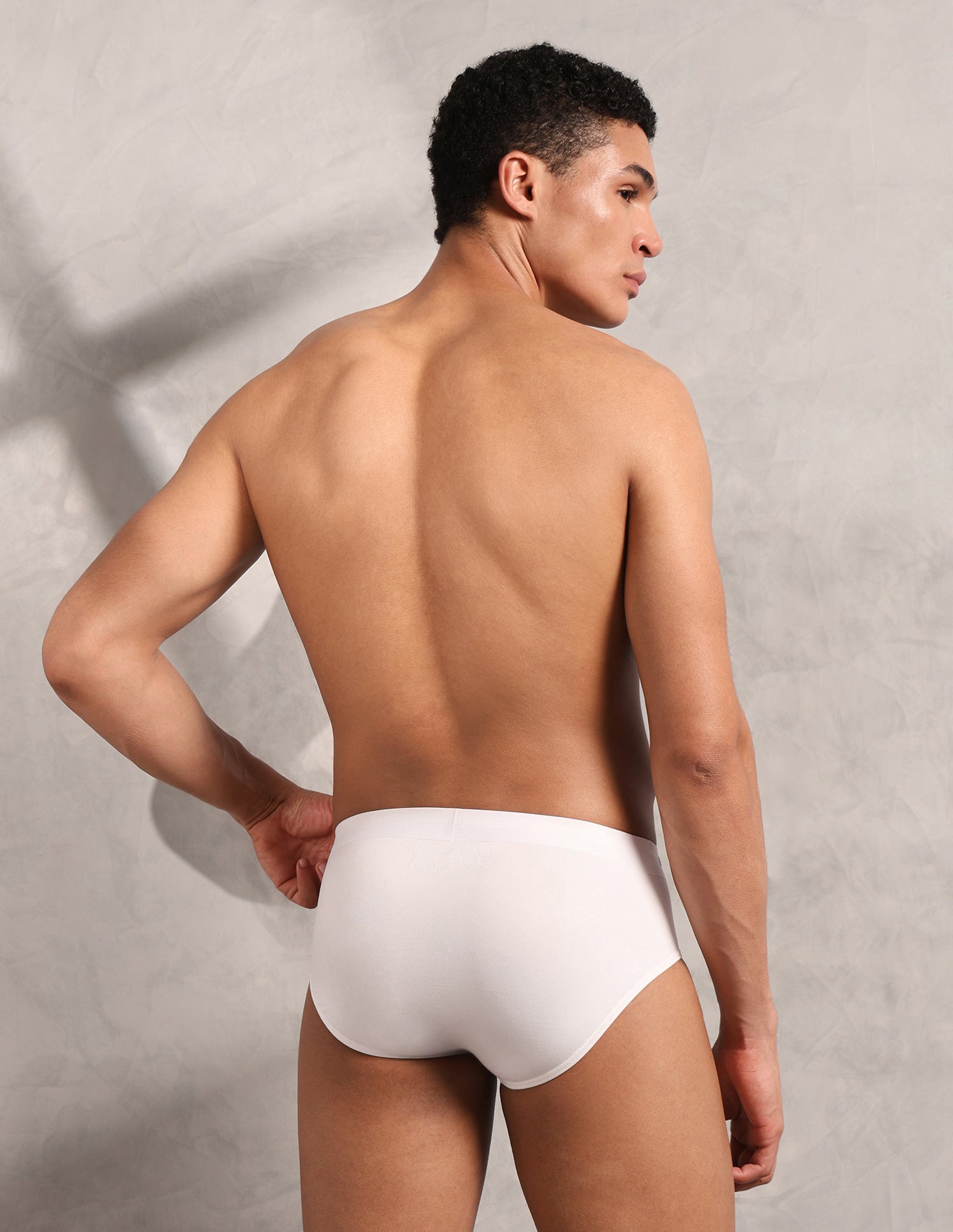 Breathable Seamless Sports RB002 Brief White - U.S. Polo Assn. India | Large