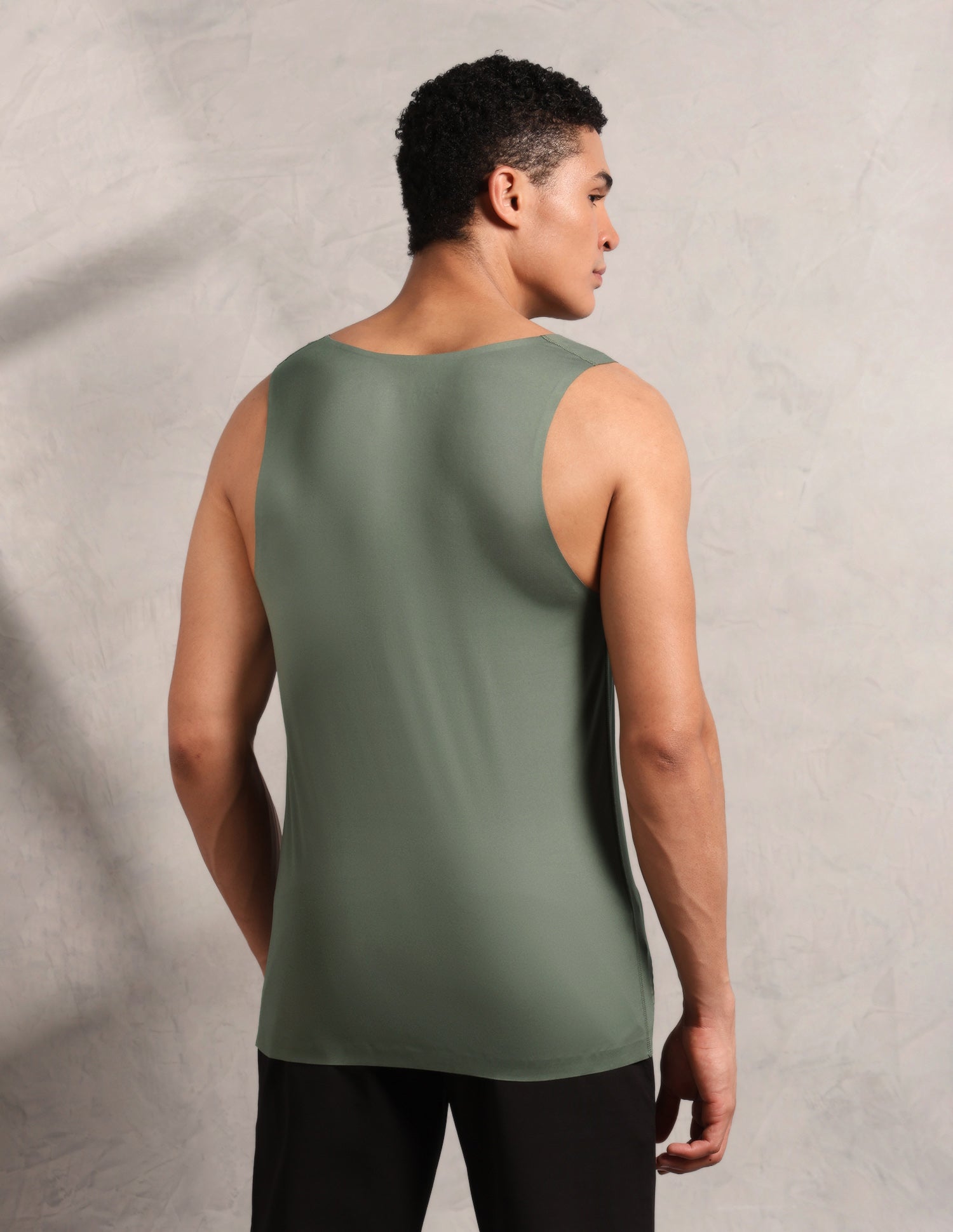 Essential Sports RV002 Seamless Vest Olive - U.S. Polo Assn. India | Large