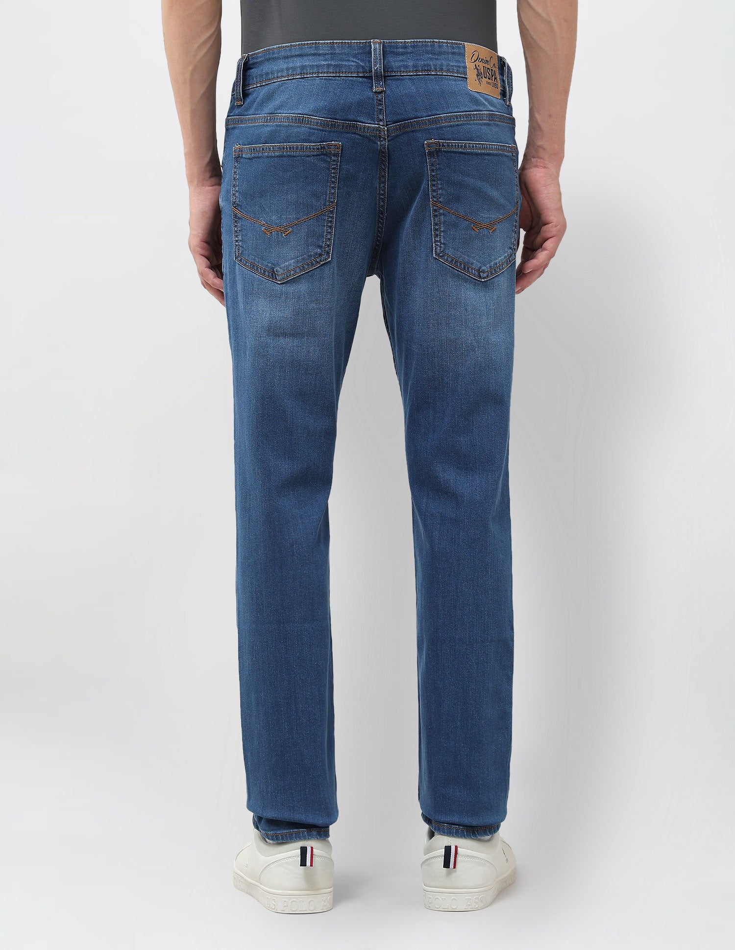 Brandon Slim Tapered Fit Blue Jeans Light Indigo - U.S. POLO ASSN. | Large