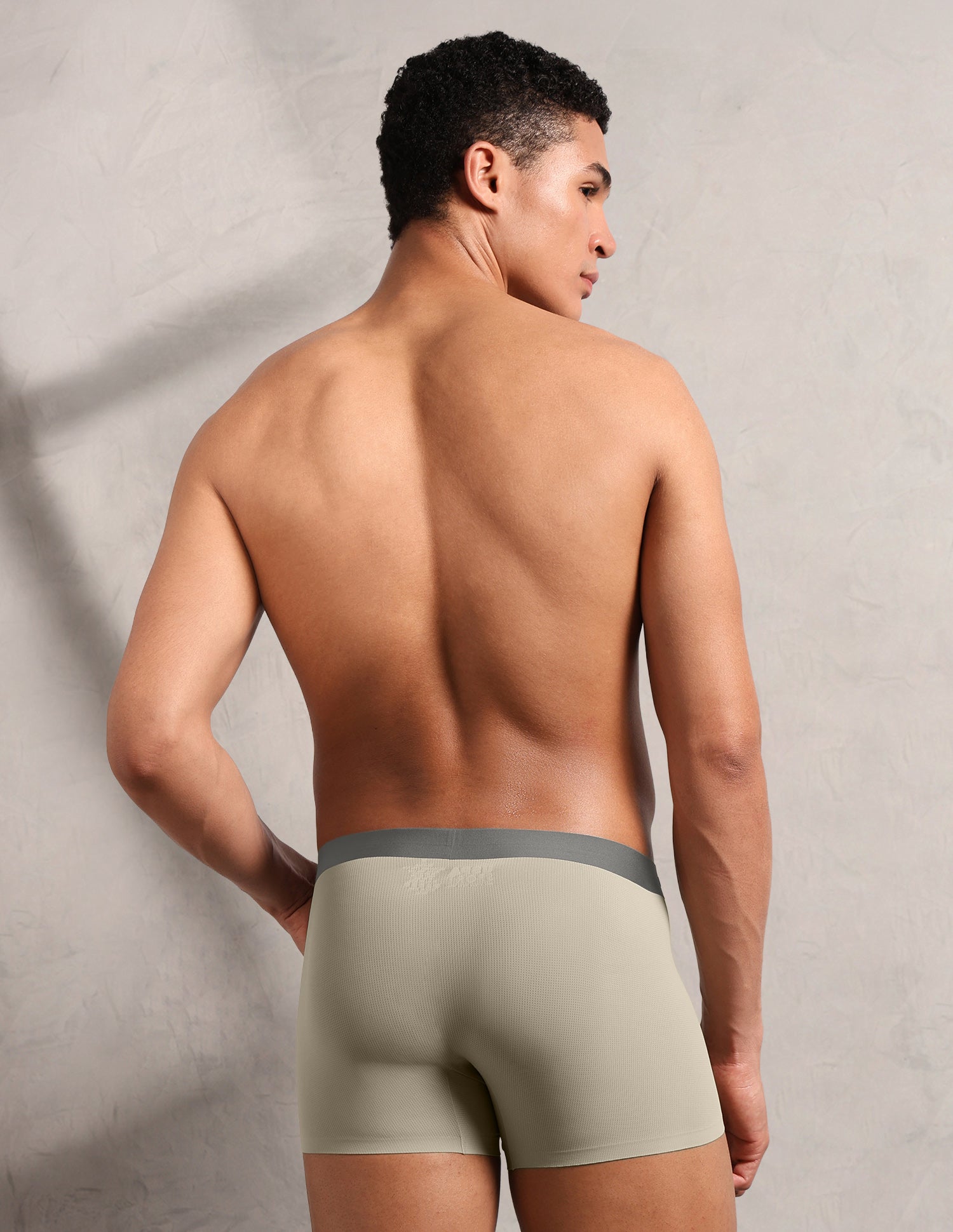 Signature Sports Mesh RT009 Seamless Trunk Chalk - U.S. Polo Assn. India | Large