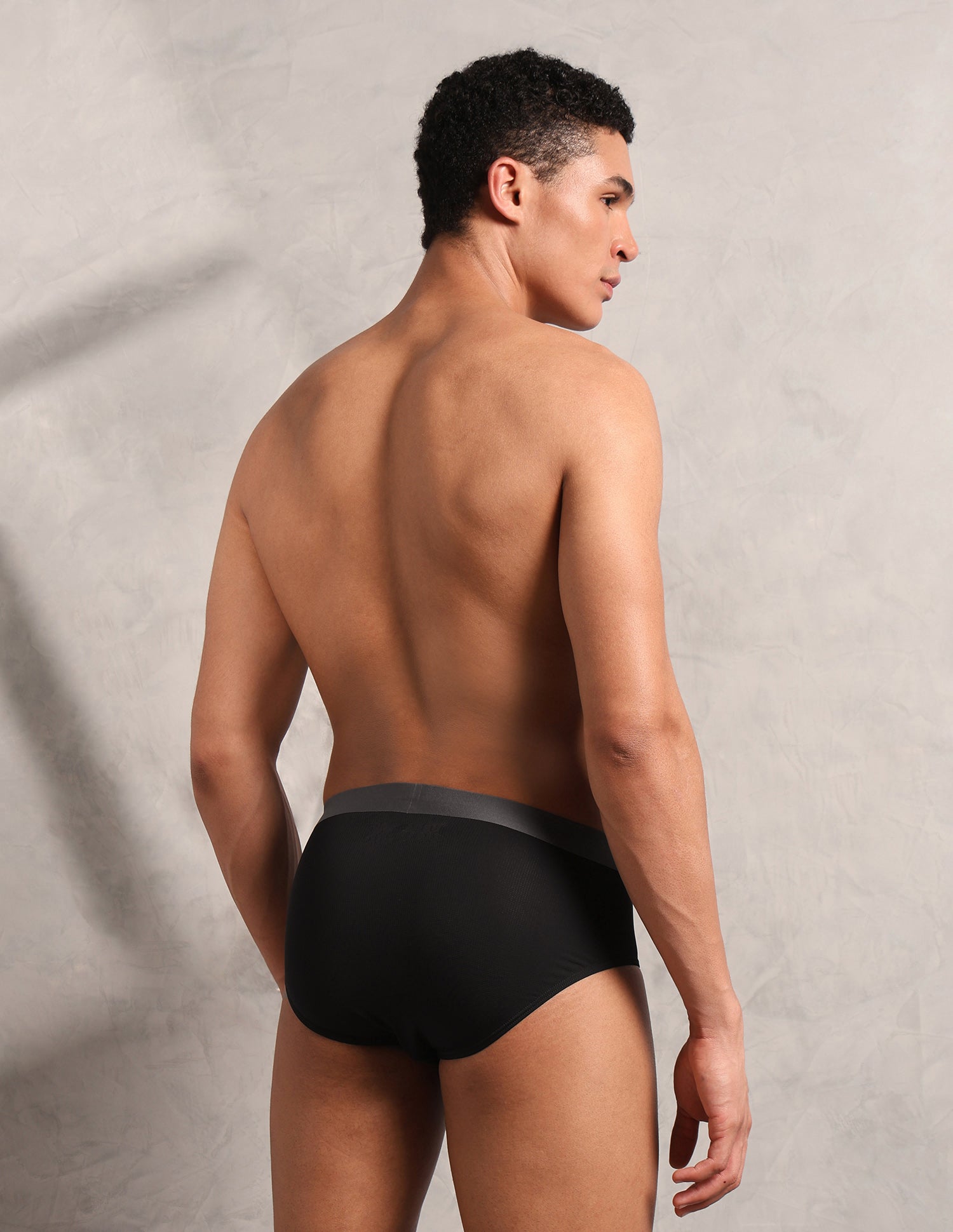 Seamless Sports RB003 Mesh Brief Black - U.S. Polo Assn. India | Large