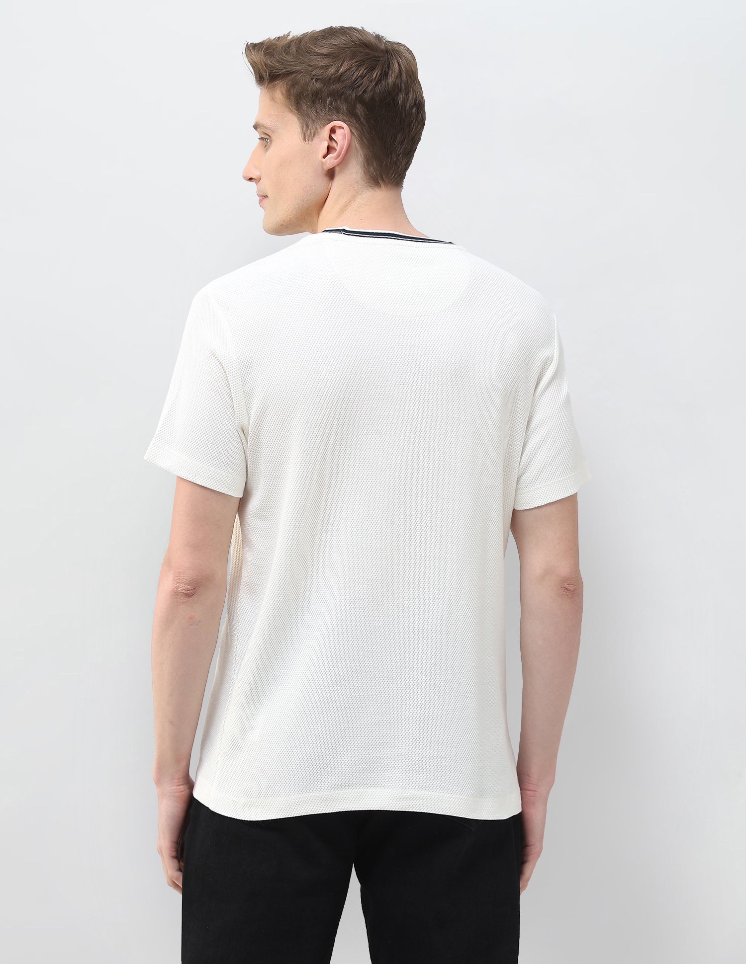 Textured Motel On The Coast Slim Fit T-Shirt Ivory - U.S. Polo Assn. India | Large