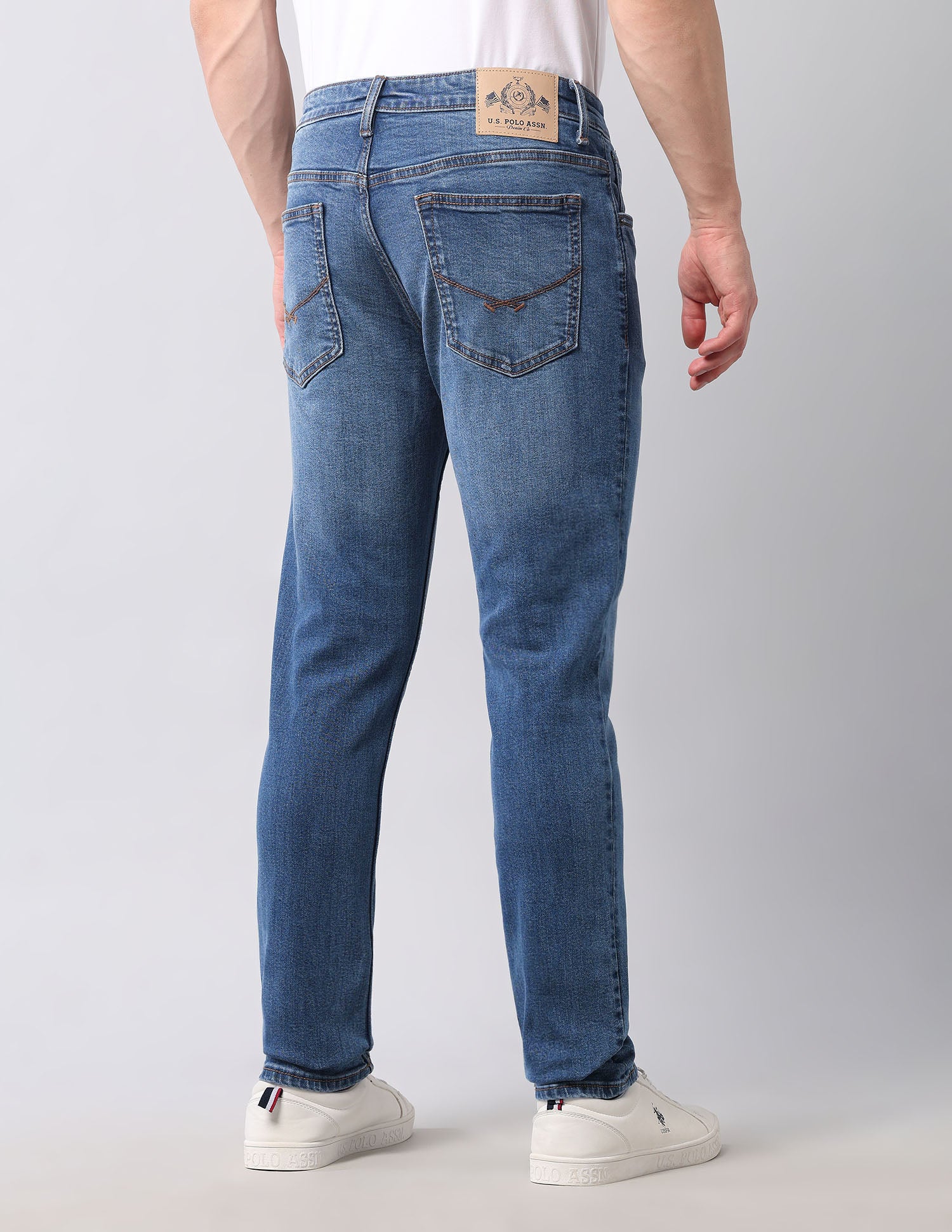 Brandon Slim Tapered Fit Blue Jeans Blue - U.S. Polo Assn. India | Large