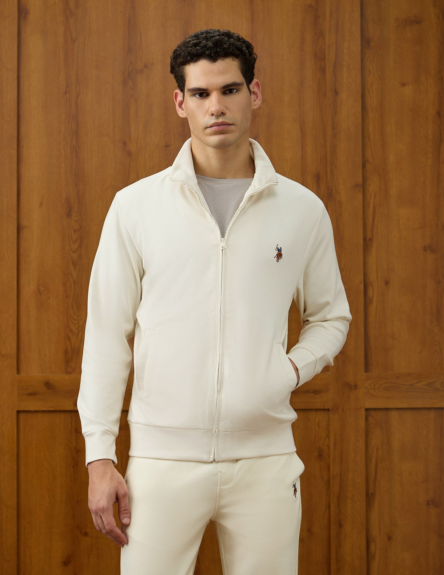 Equestrian Aisle Theater Textured Sweatshirt Off White - U.S. POLO ASSN. | Large