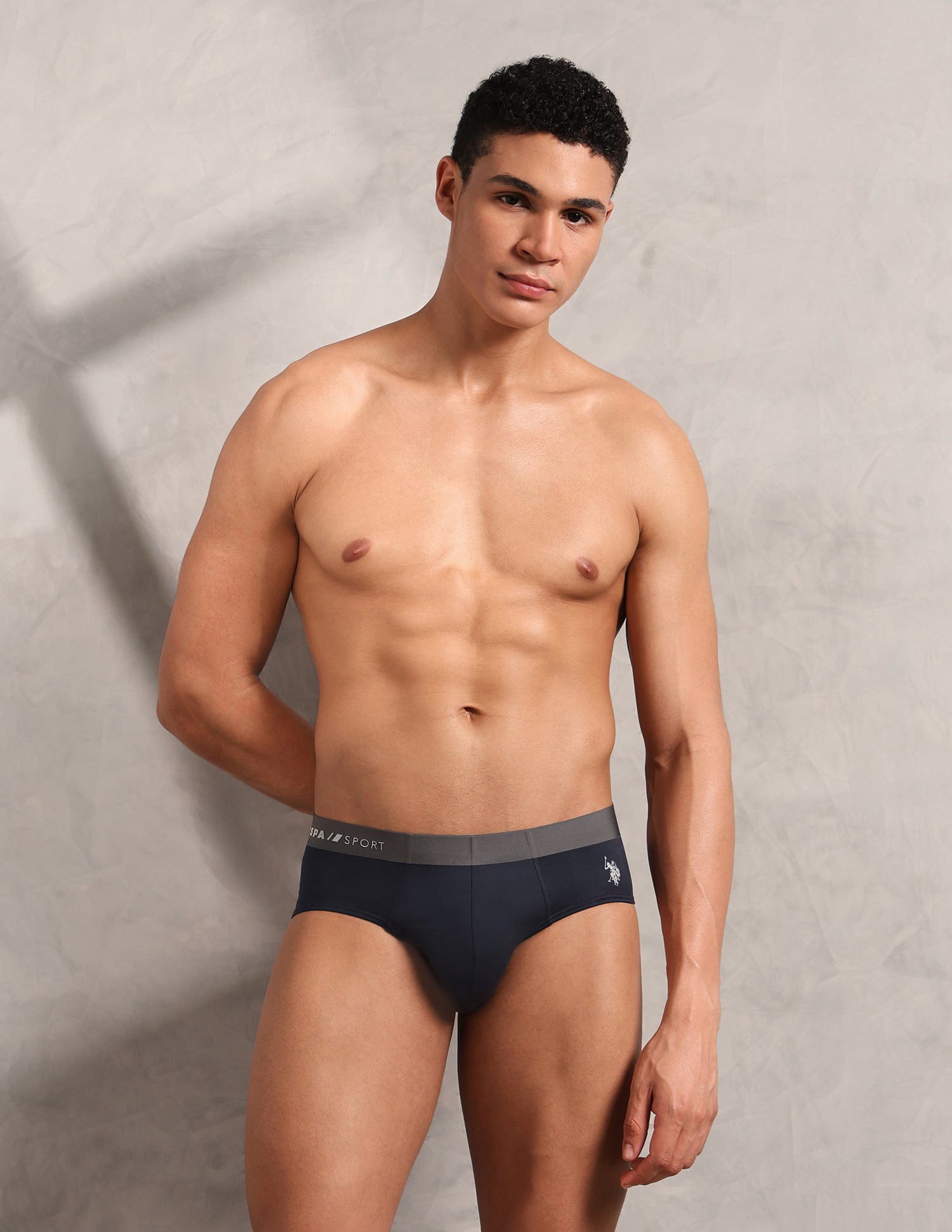 Breathable Seamless Sports RB002 Brief Navy - U.S. Polo Assn. India | Large