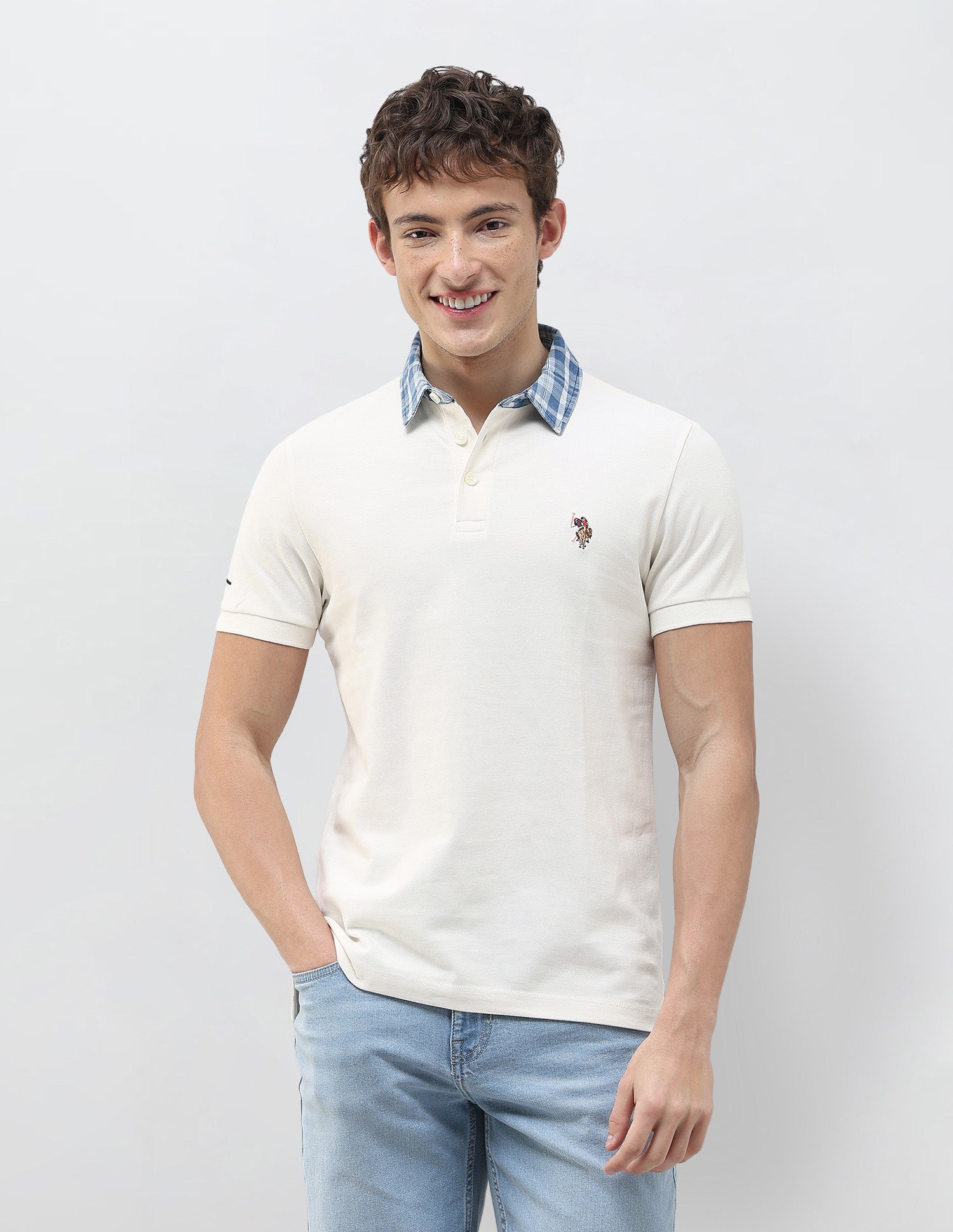 Solid Slim Fit Polo Shirt Ivory - U.S. Polo Assn. India | Large