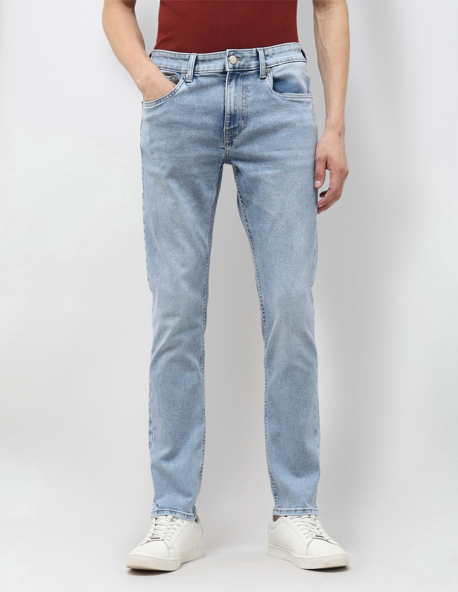 Brandon Slim Tapered Fit Blue Jeans Light Indigo - U.S. Polo Assn. India | Large