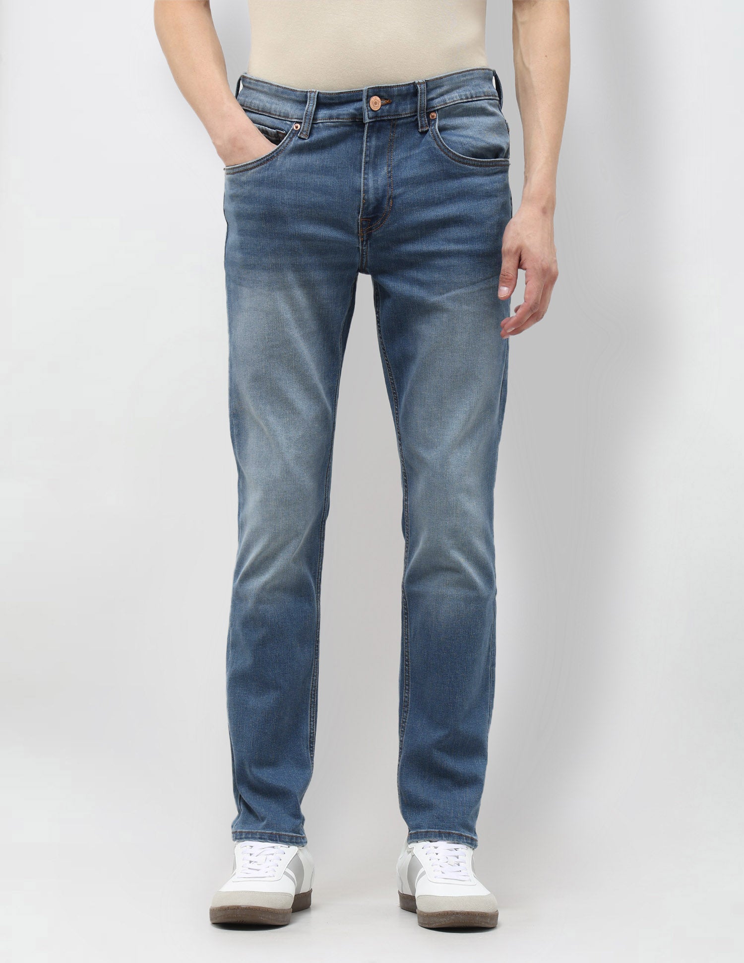 Brandon Slim Tapered Fit Blue Jeans Light Indigo - U.S. POLO ASSN. | Large