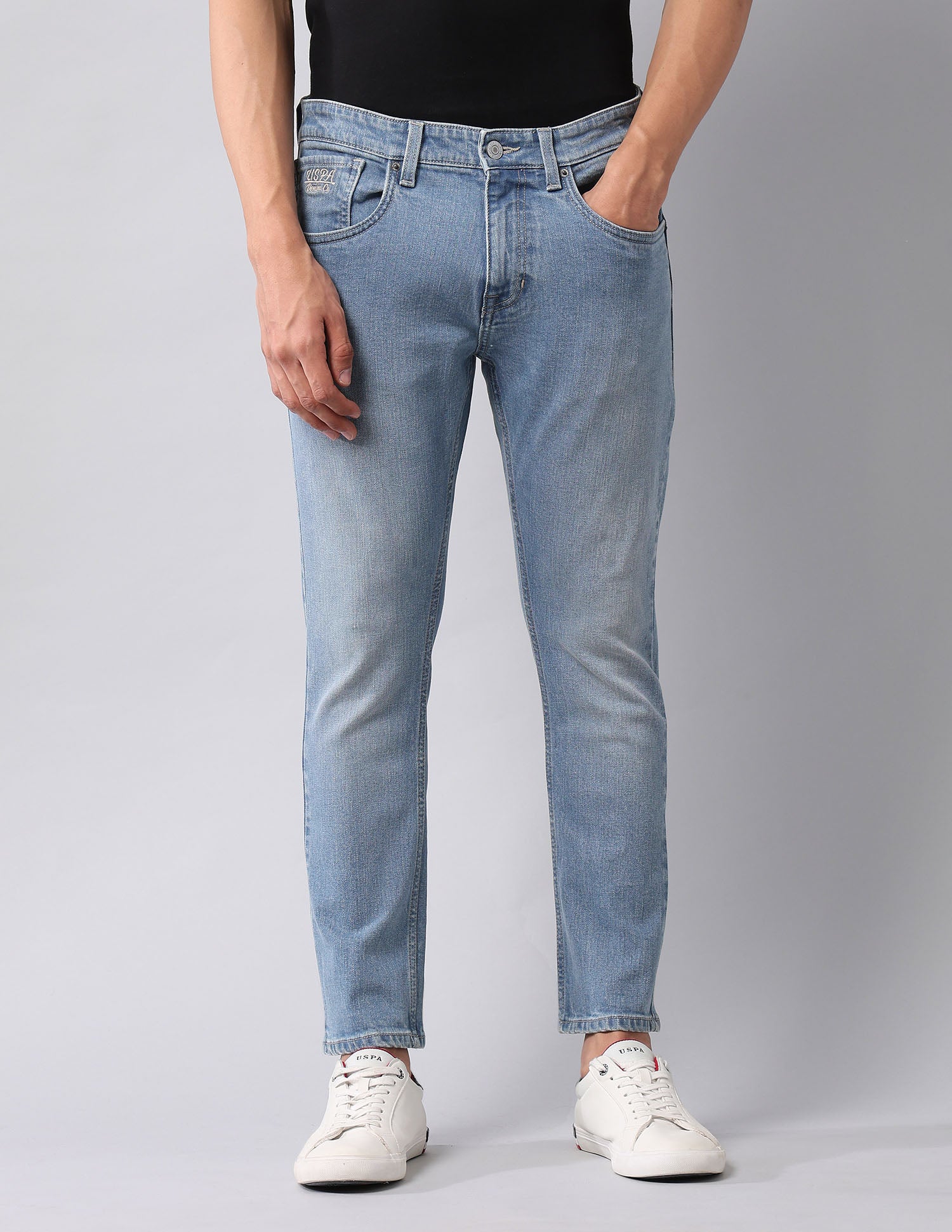 Henry Tapered Fit Blue Jeans Light Wash - U.S. Polo Assn. India | Large