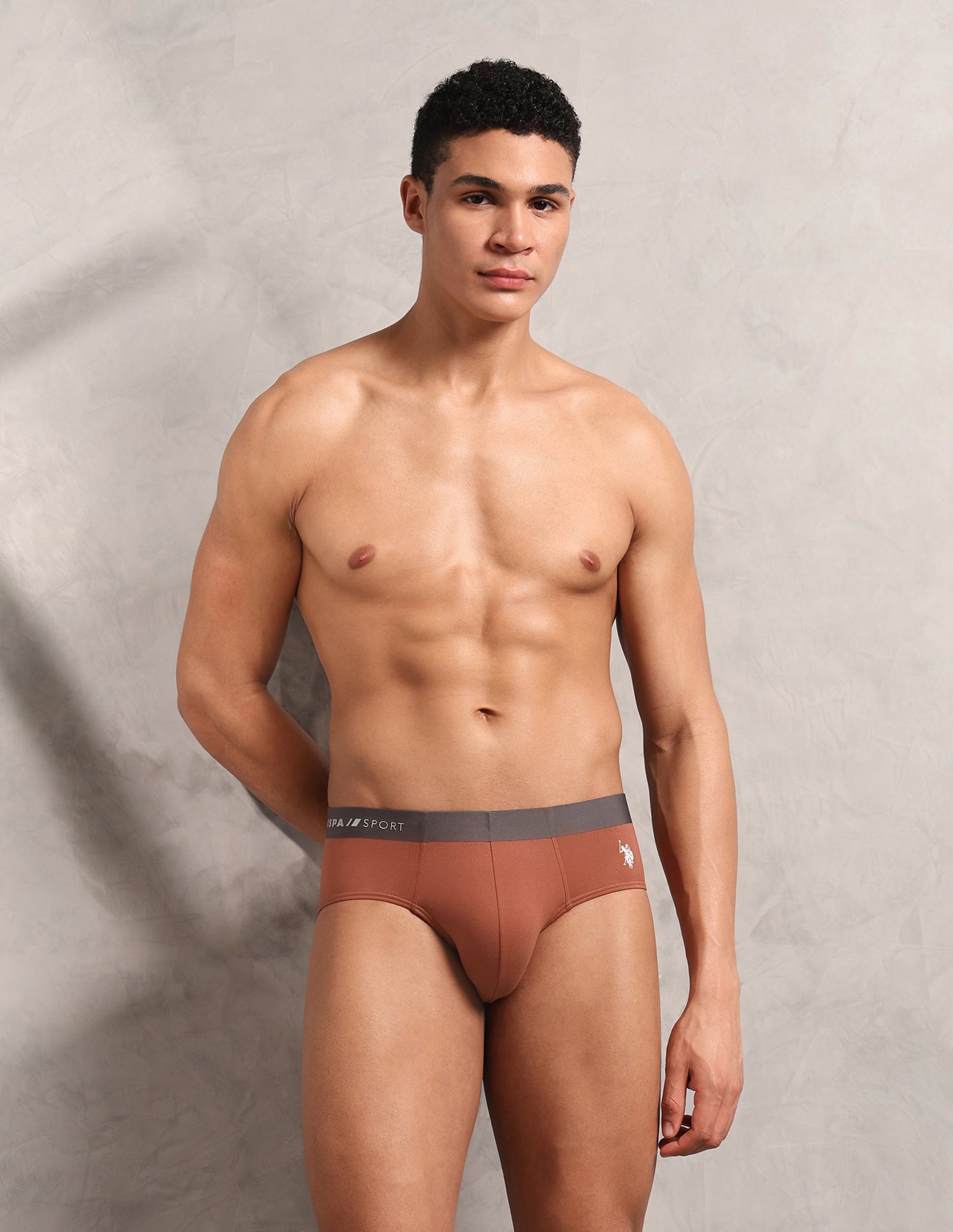 Breathable Seamless Sports RB002 Brief Rust - U.S. Polo Assn. India | Large