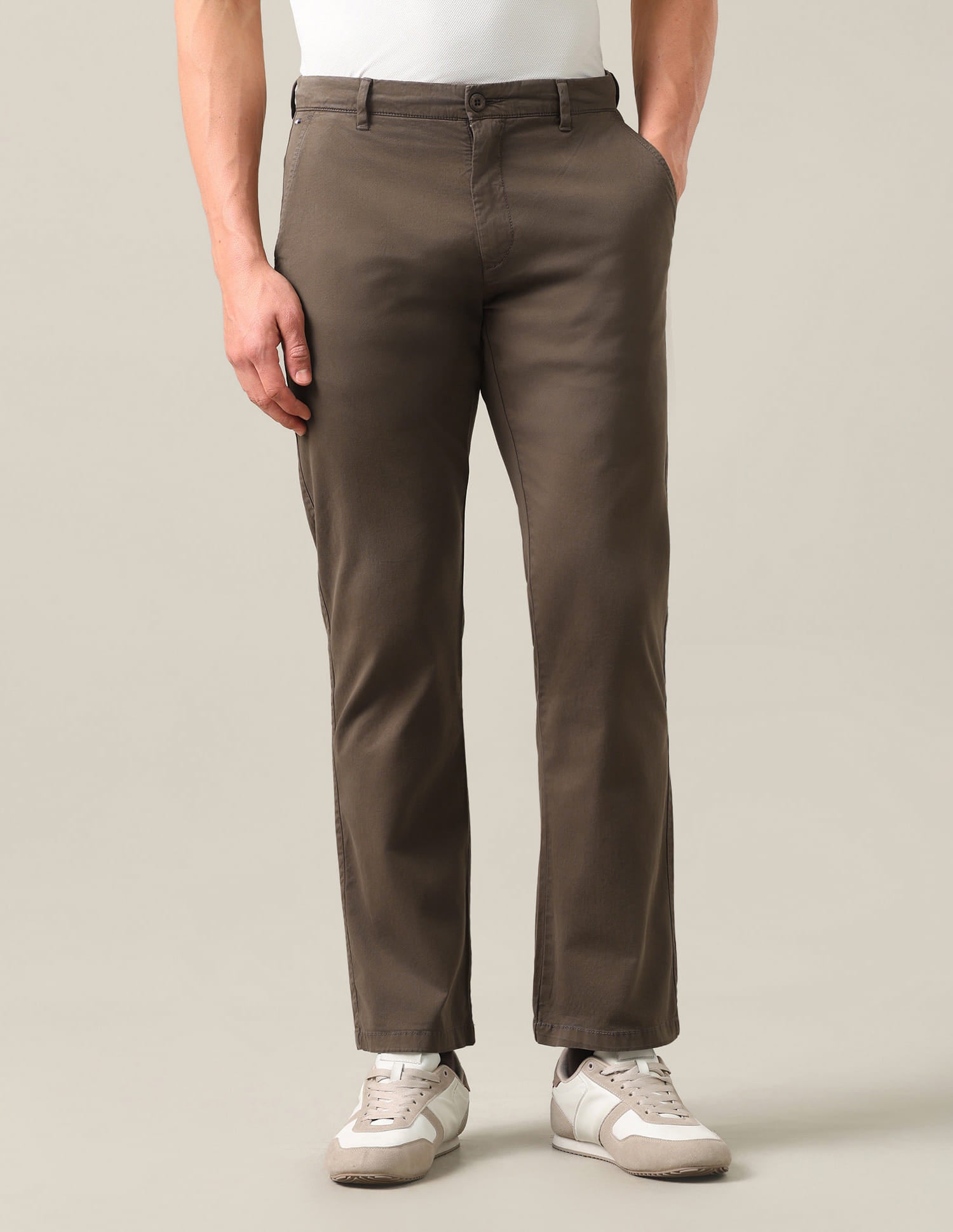 Riley Straight Fit Twill Trousers Brown - U.S. Polo Assn. India | Large