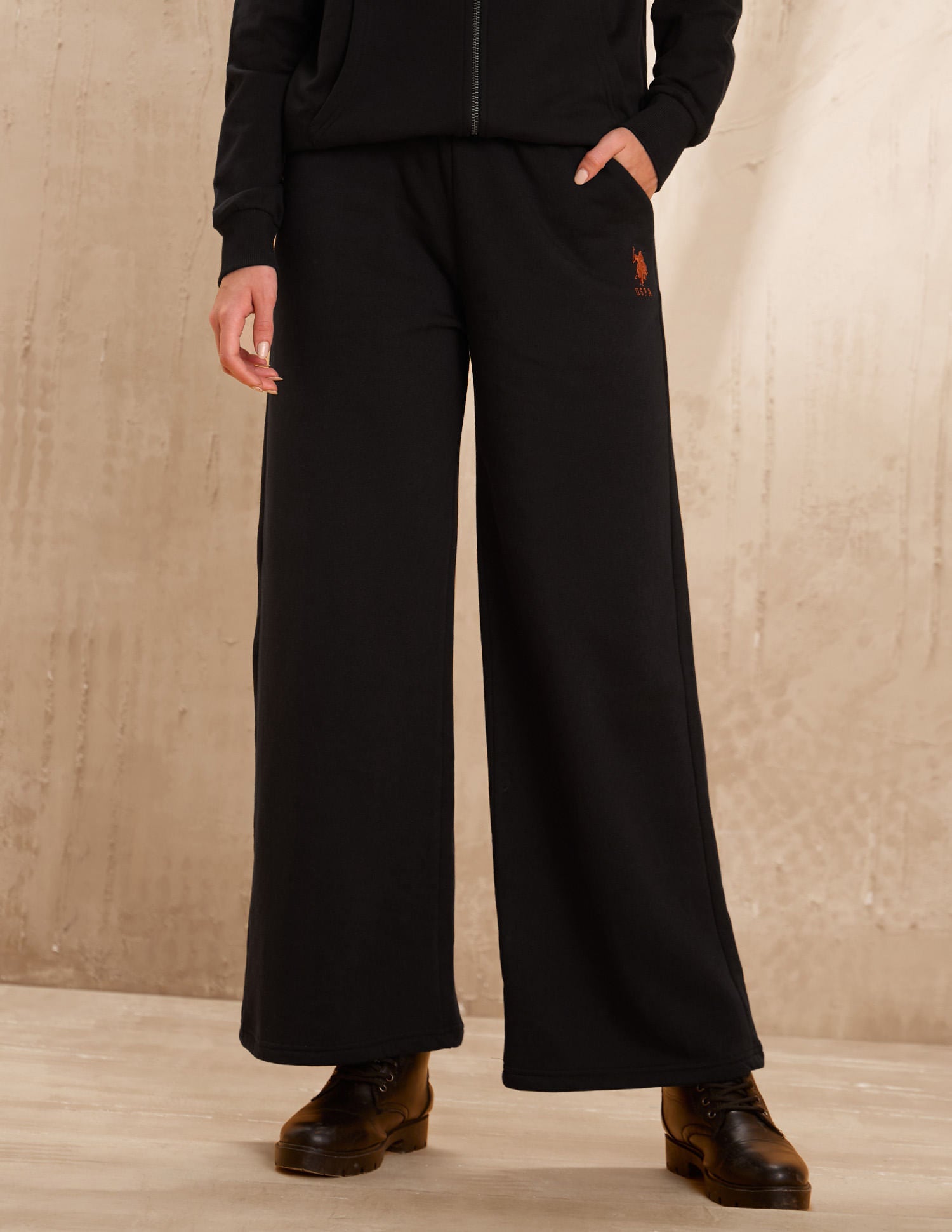 Solid Wide Leg Fit Trousers Black - U.S. Polo Assn. India | Large