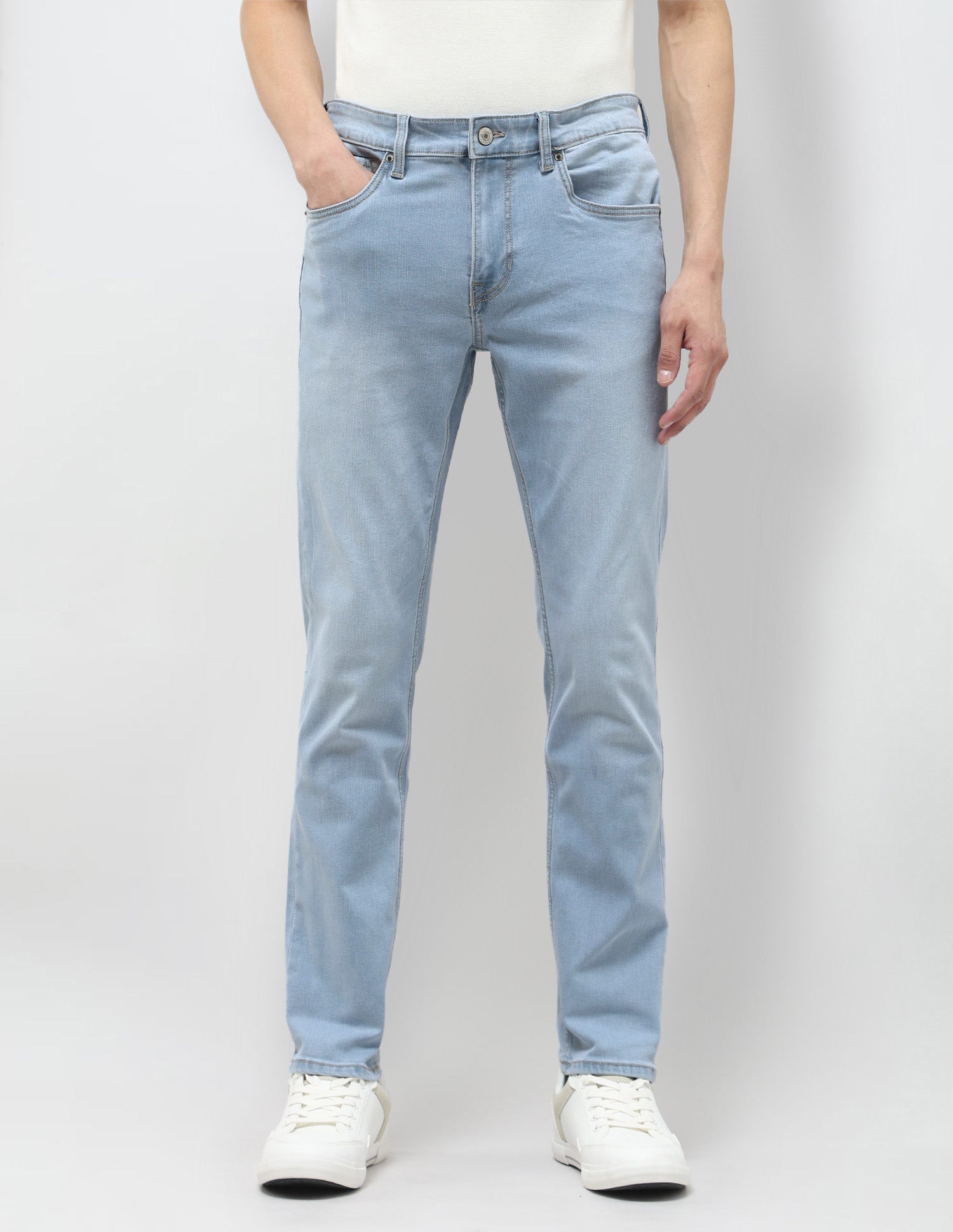 Brandon Slim Tapered Fit Blue Jeans Light Indigo - U.S. POLO ASSN. | Large