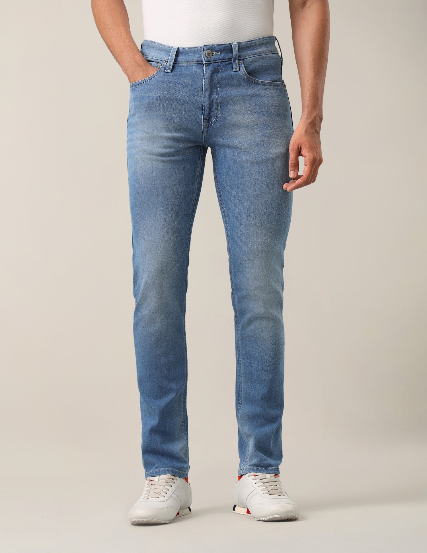 Brandon Slim-Tapered Fit Blue Jeans Light Indigo - U.S. Polo Assn. India | Large