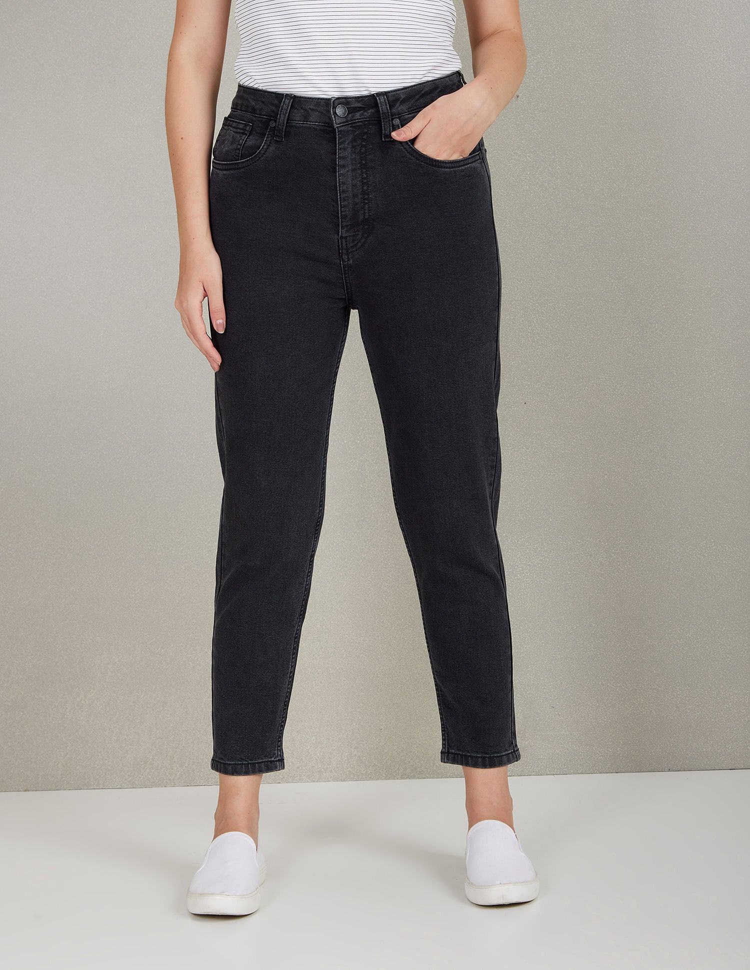 High Rise Mom Fit Jeans Black - U.S. POLO ASSN. | Large