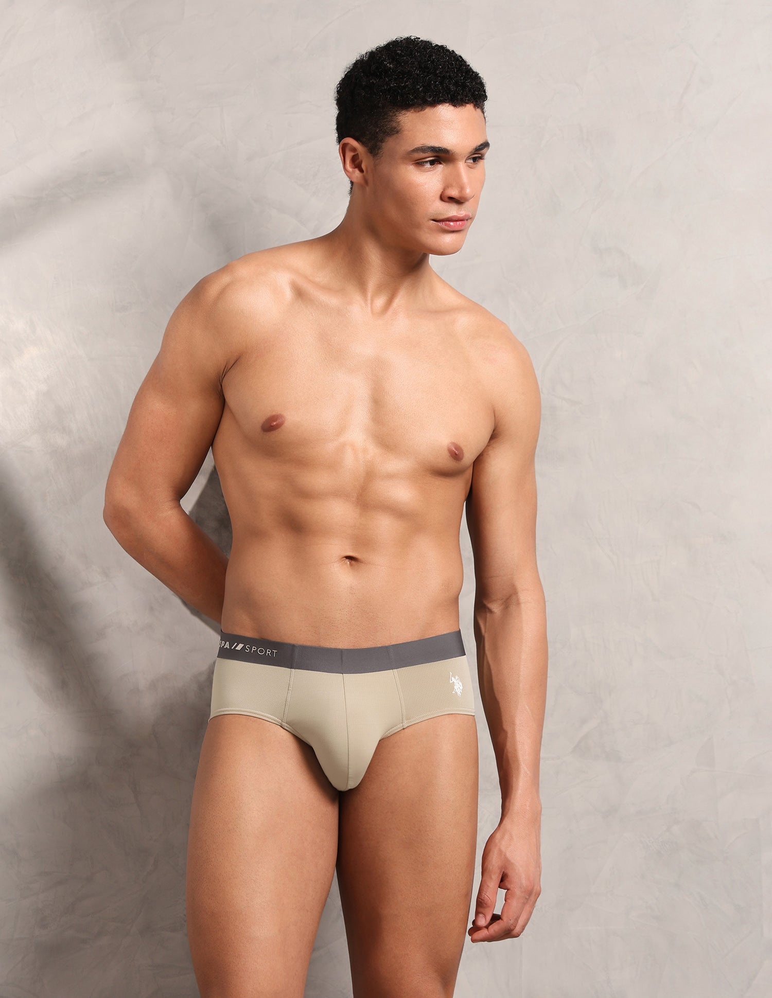 Seamless Sports RB003 Mesh Brief Chalk - U.S. Polo Assn. India | Large